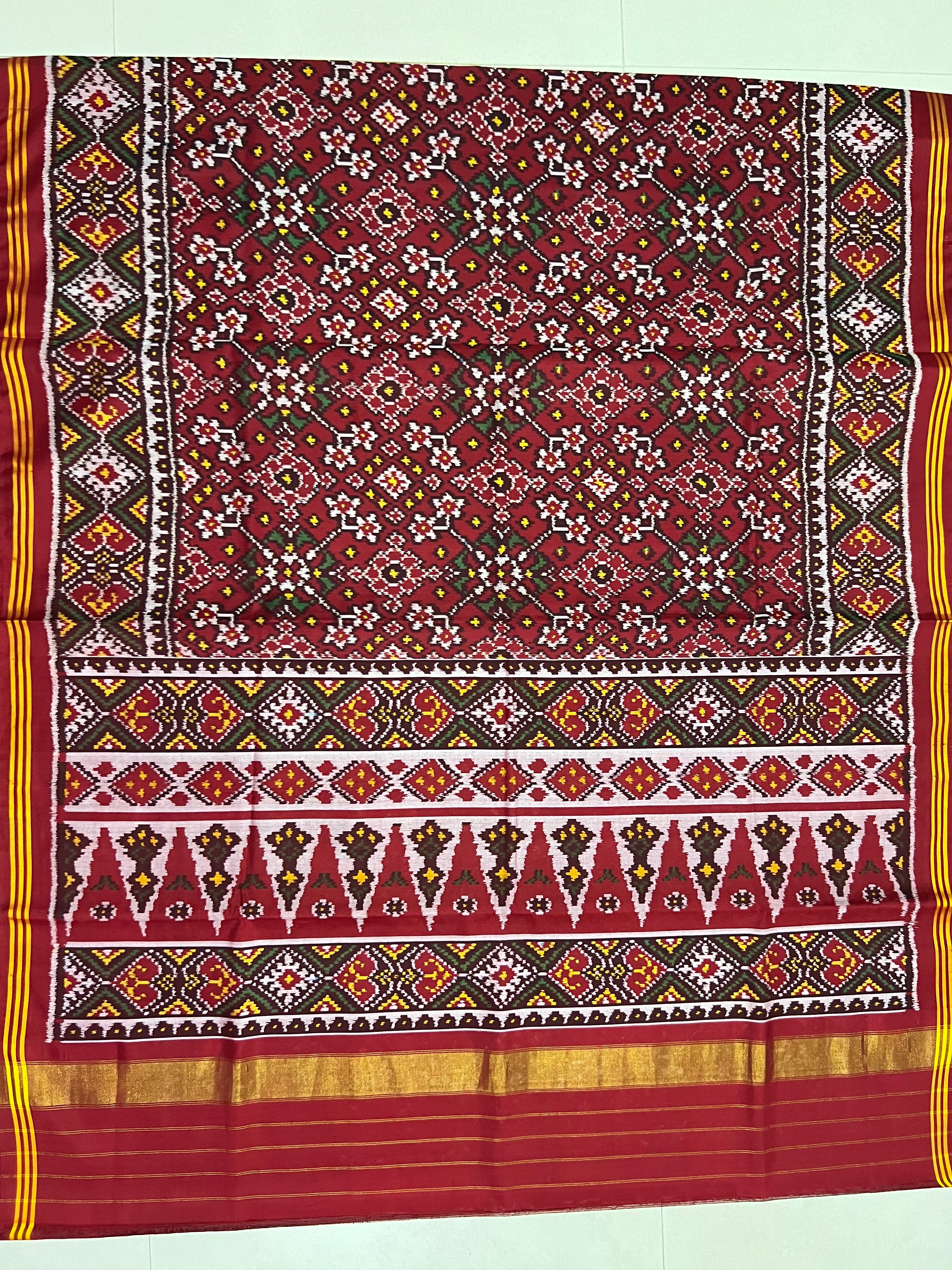 Red Navratna Traditional Design Handwoven Patola Silk Saree Secondary image