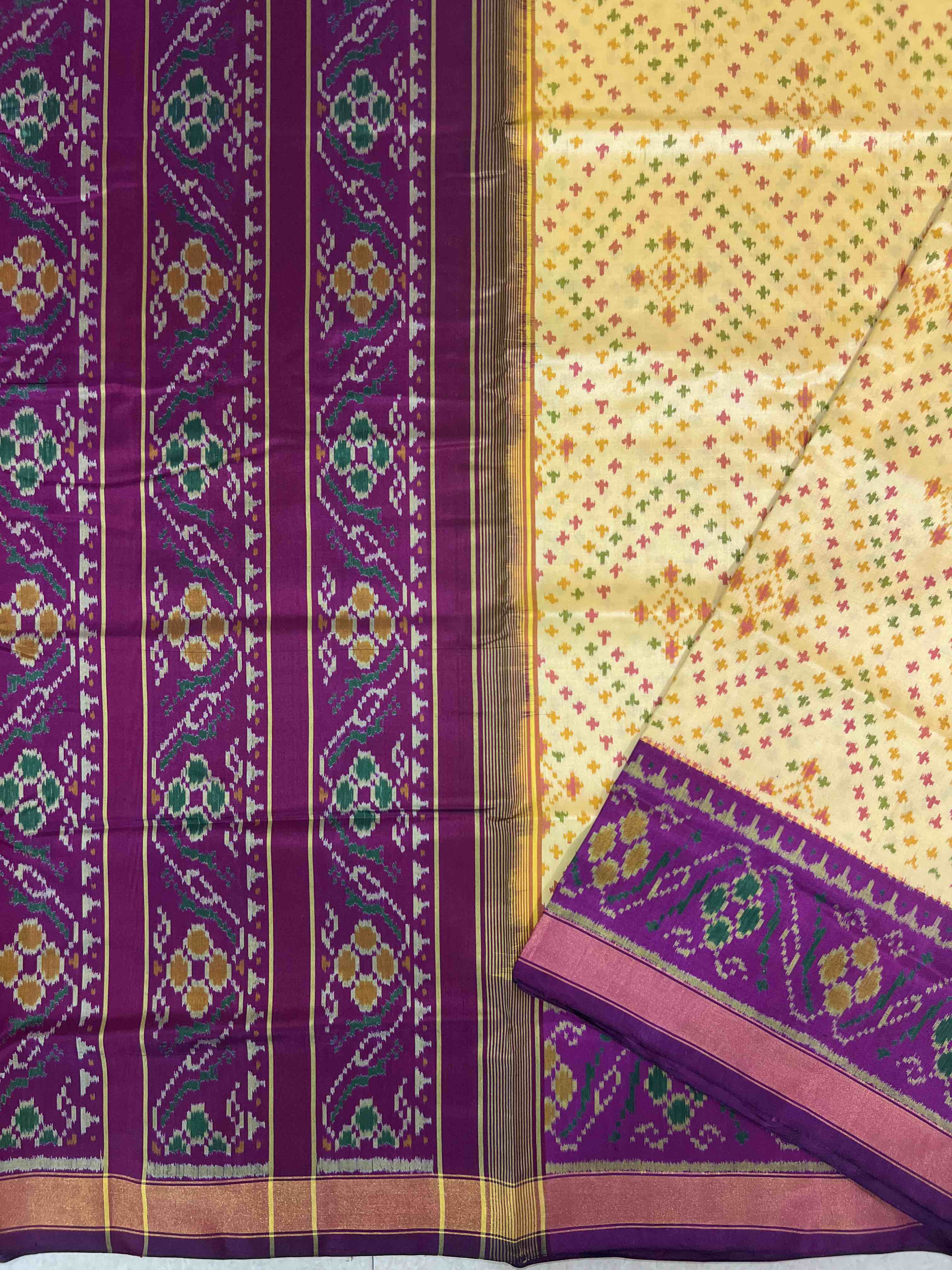 Handwoven Patola Silk Saree Traditional Butti Design