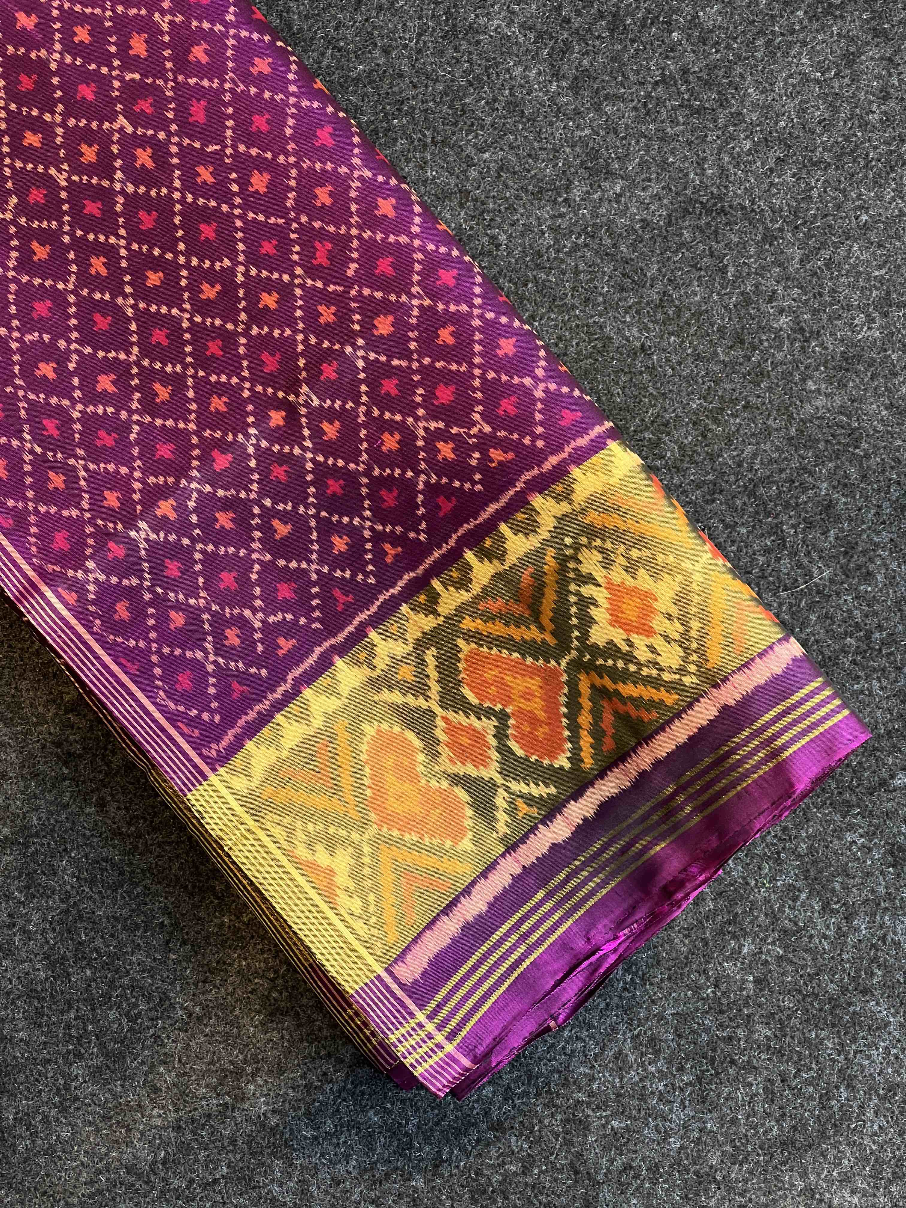 Handwoven Patola Silk Saree Traditional Daliya Bhat Main image