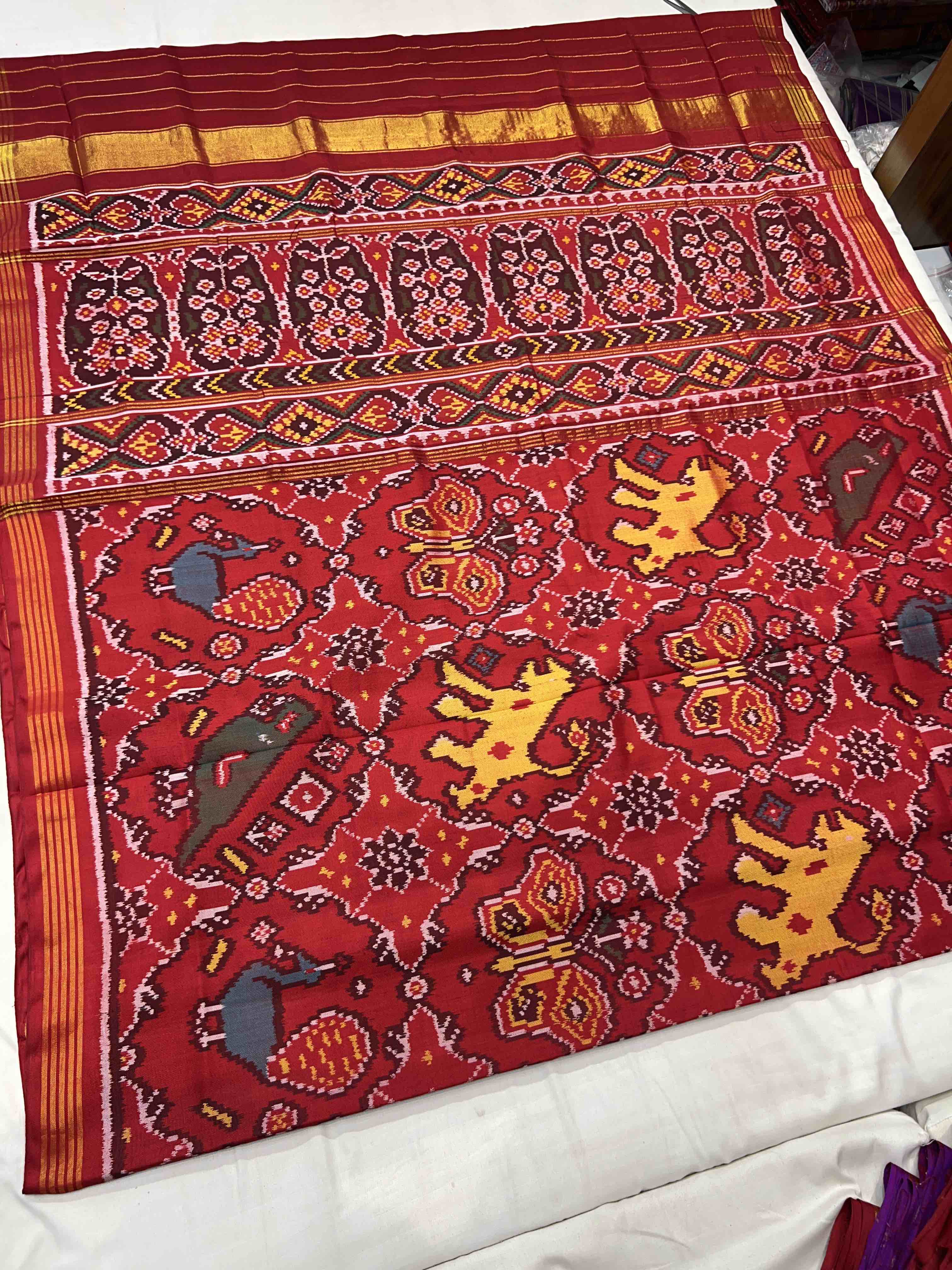 Handwoven Patola Silk Saree Chaabadi With Motif