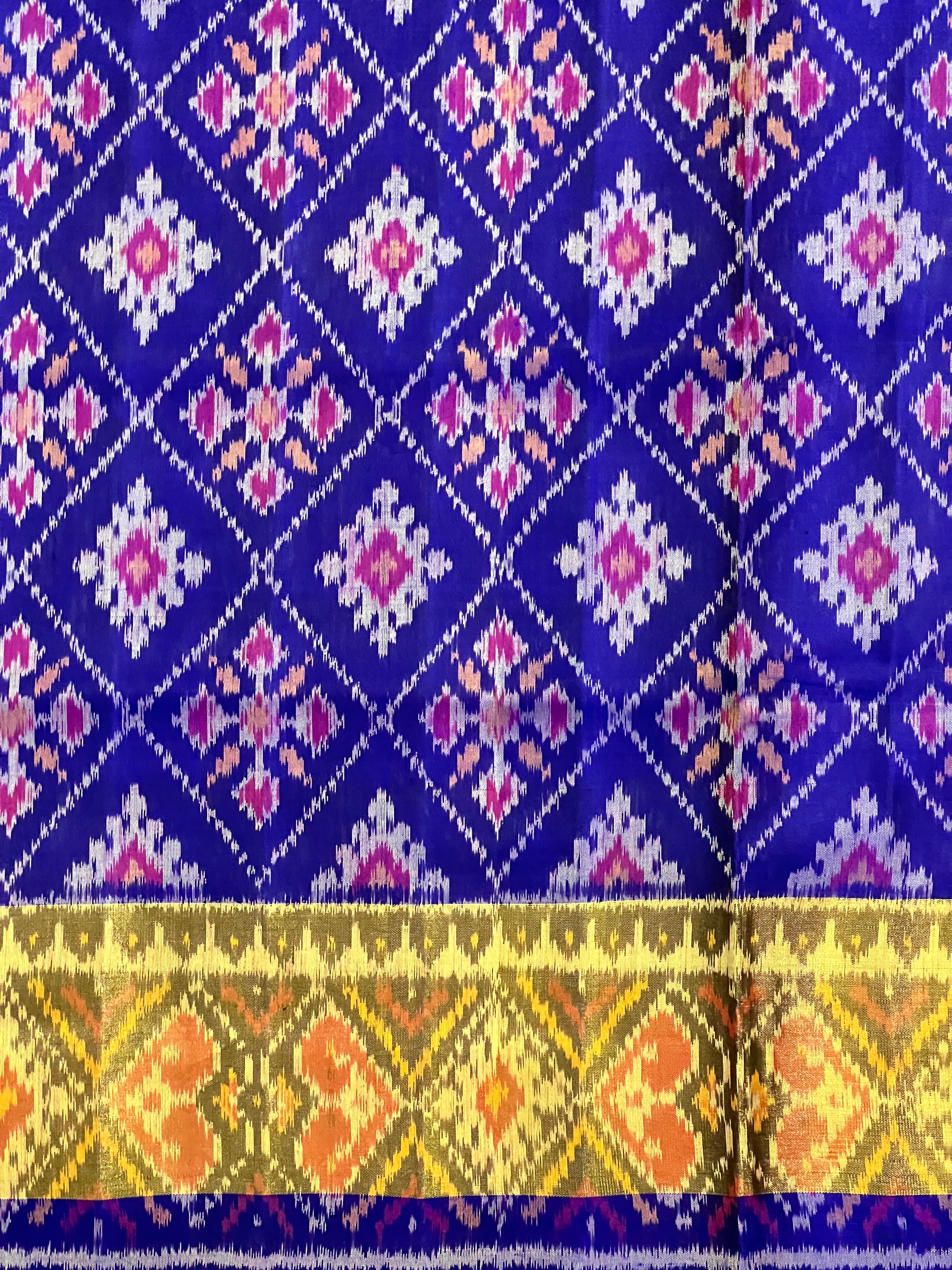 Pan-Chanda Traditional Design Handwoven Patola Silk Saree