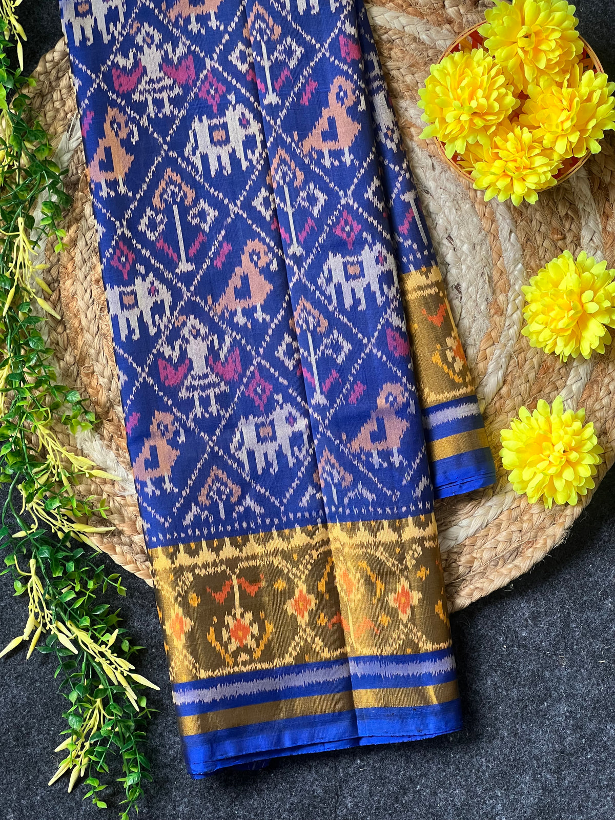 Narikunj Tradition Design Handwoven Patola Silk Saree Main image