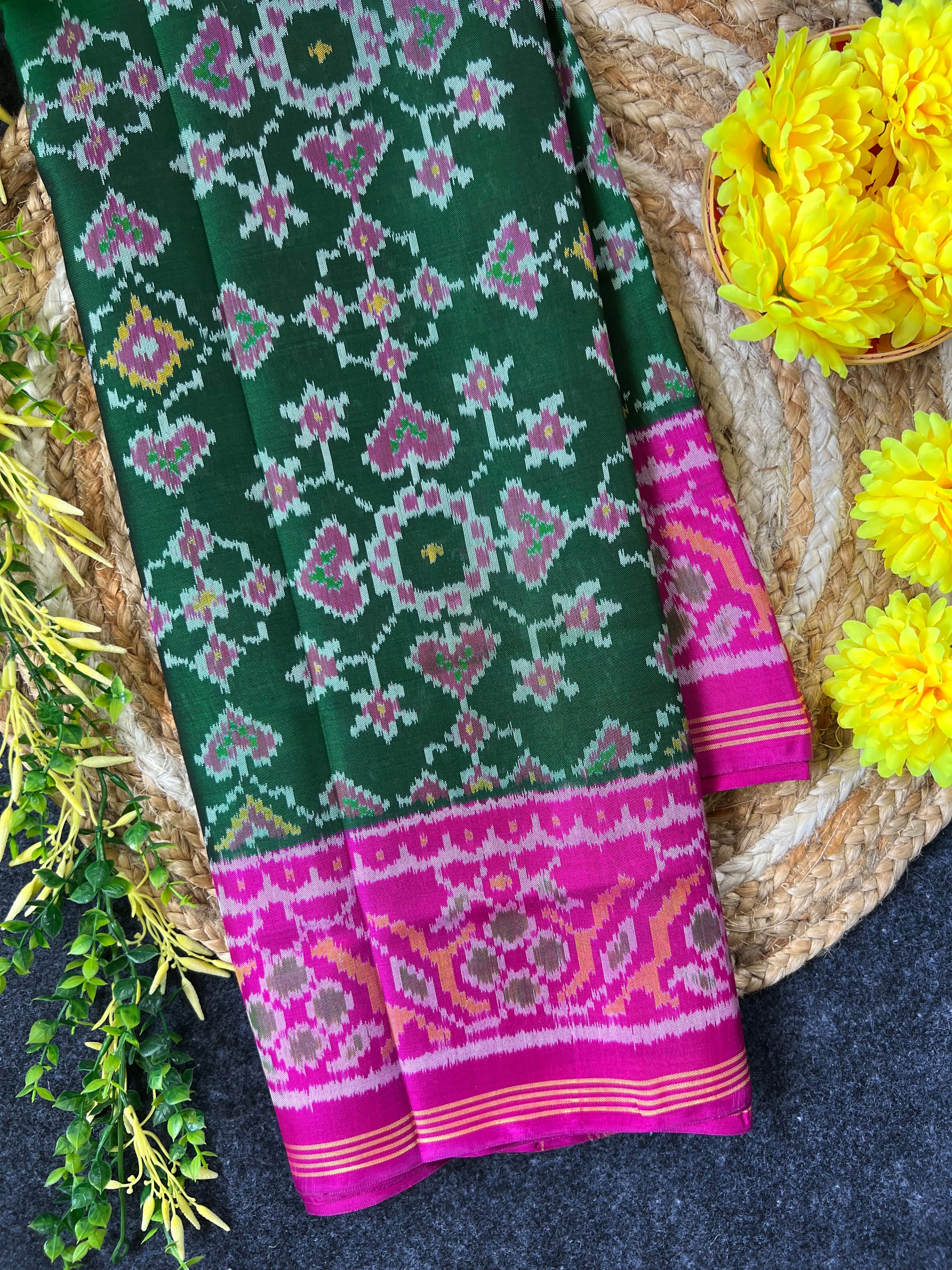 Navratna Manekchowk Design Handwoven Patola Silk Saree Main image