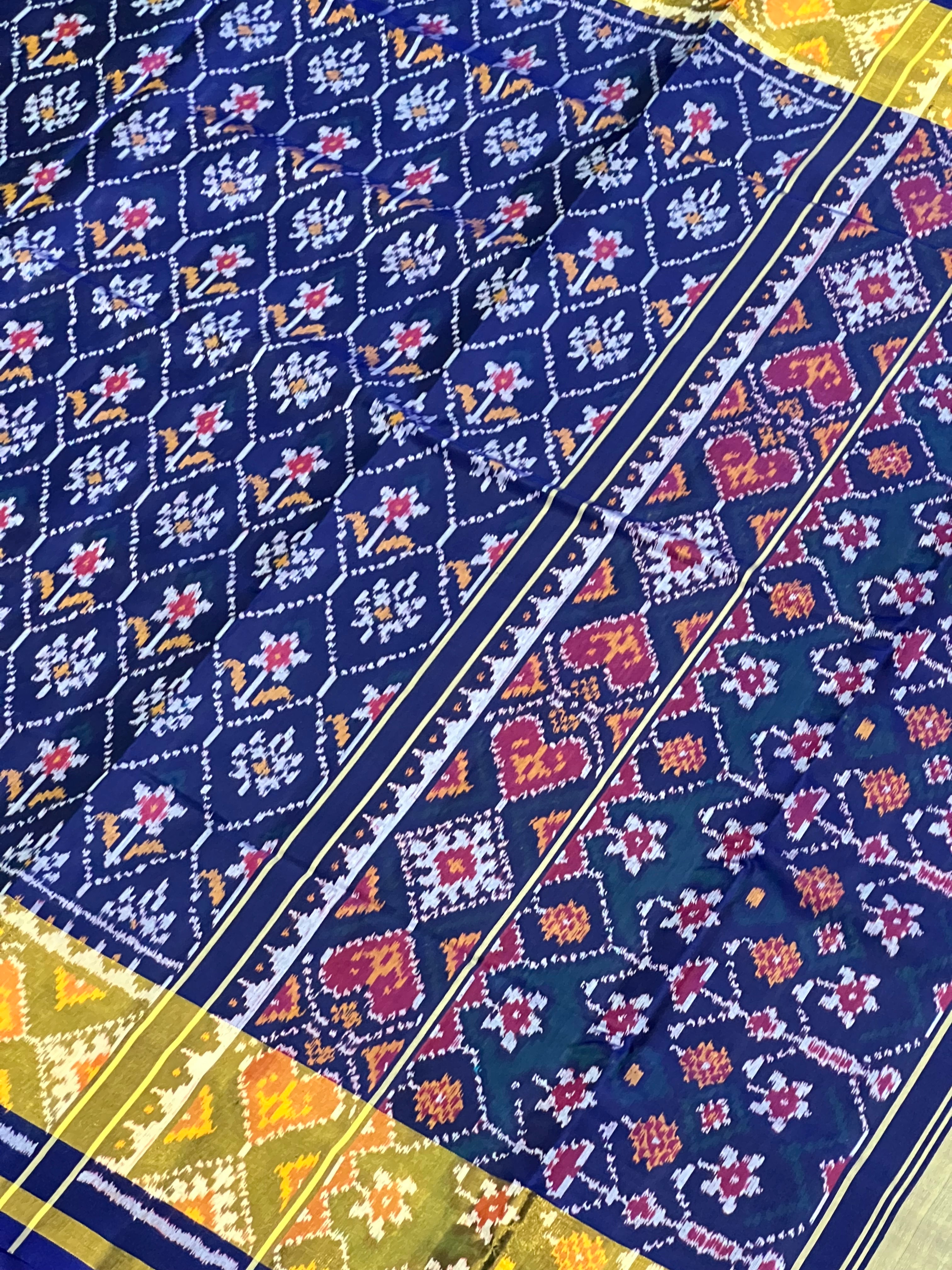 Flower Design Handwoven Patola Silk Saree