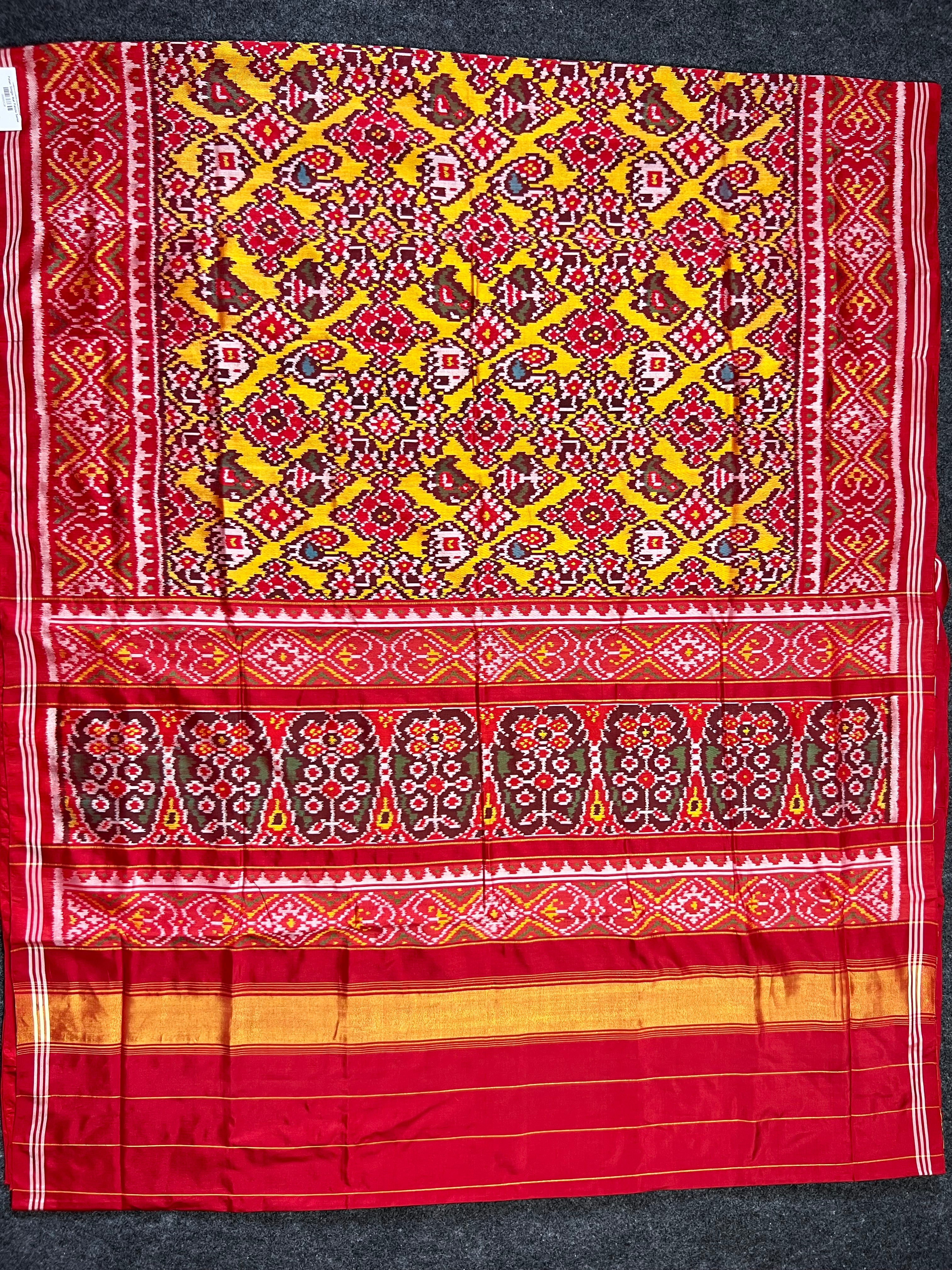 Fusion Traditional Design Handwoven Patola Silk Saree