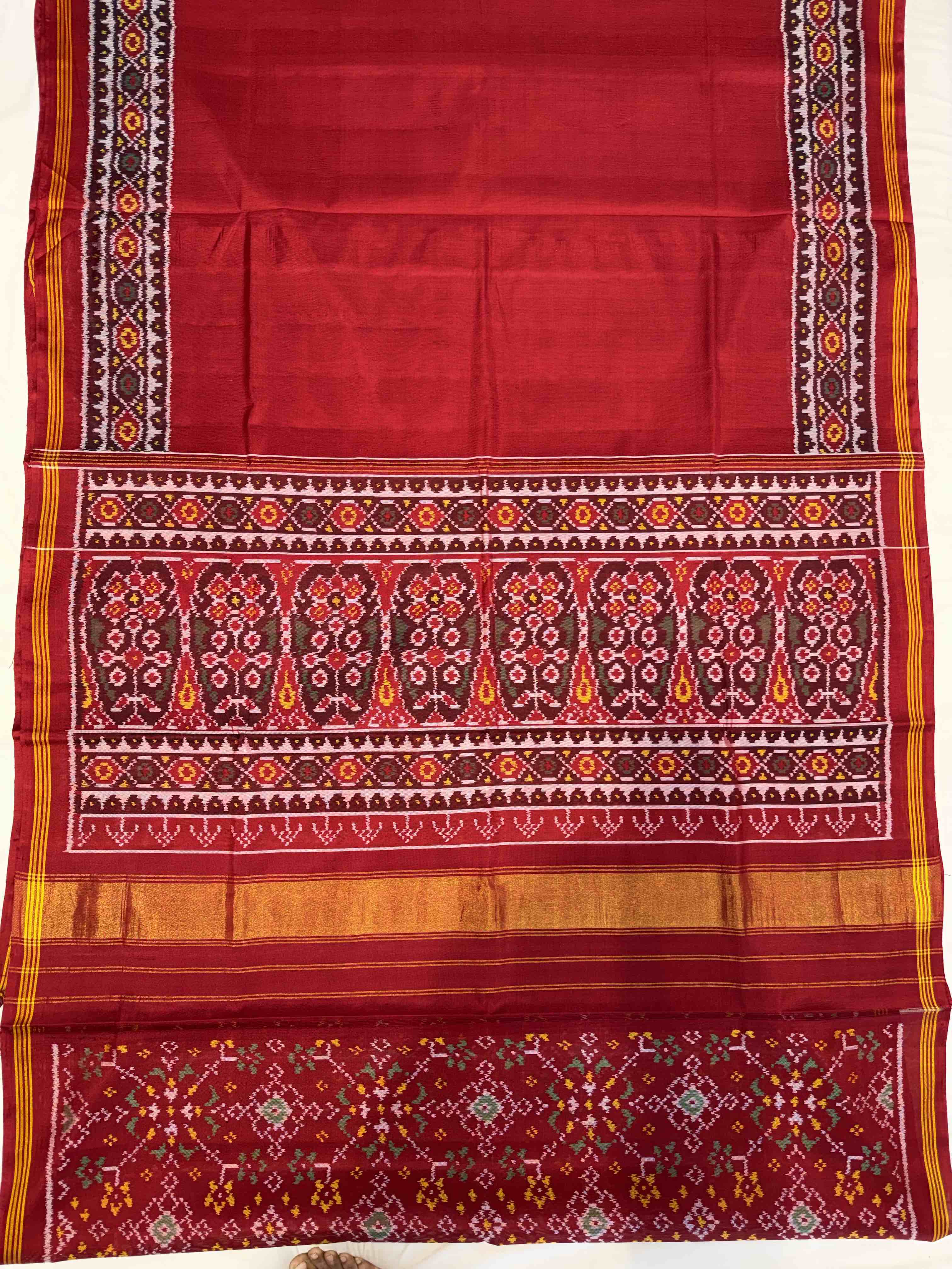 Plain Red Gala Border With Designer Blouse Handwoven Patola Silk Saree
