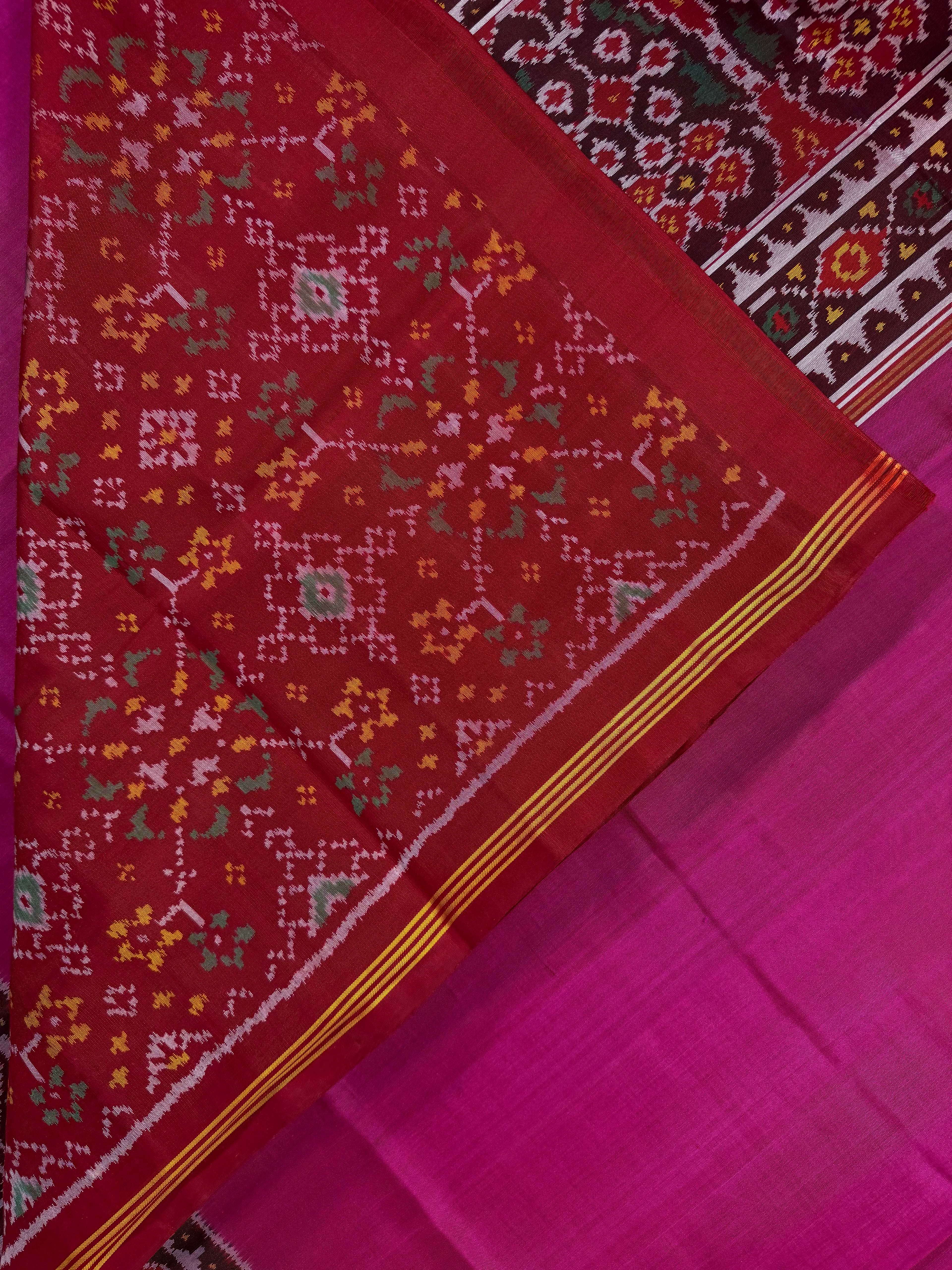 Plain Pink Gala Border with Designer Blouse Handwoven Patola Silk Saree