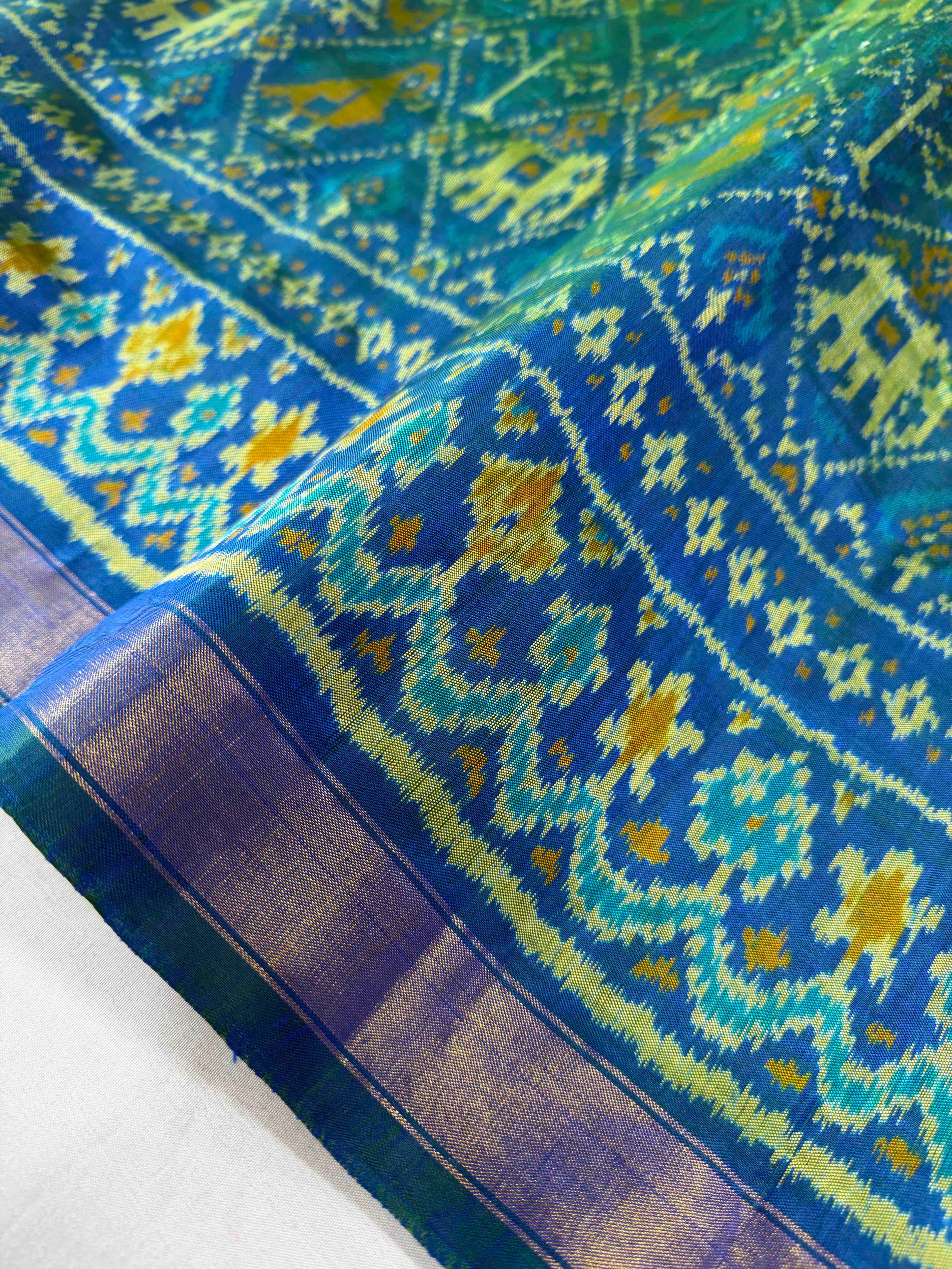Narikunj Design Handwoven Patola Silk Saree