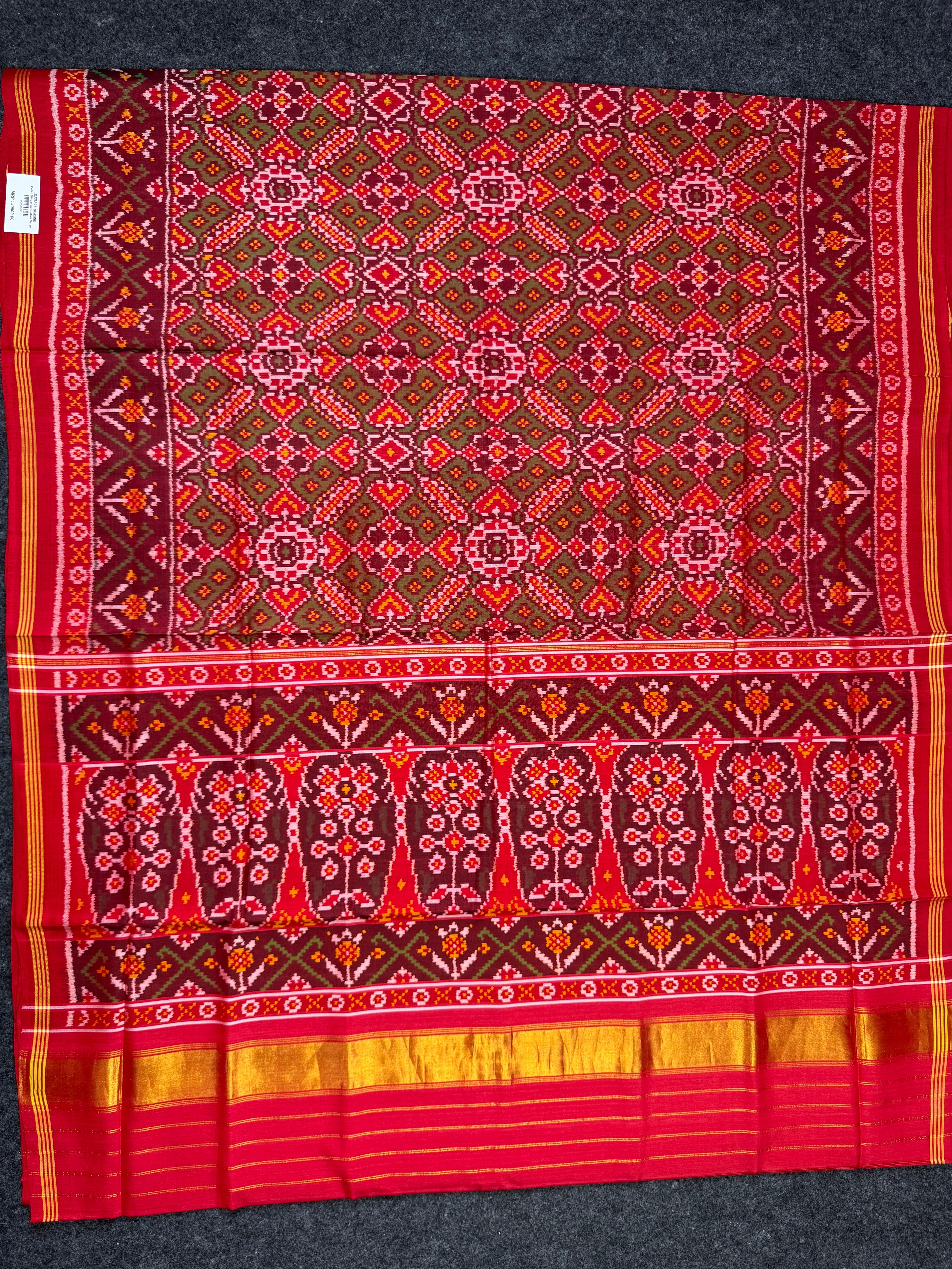 Handwoven Patola Silk Saree Manekchowk Green Dhoop Chaav