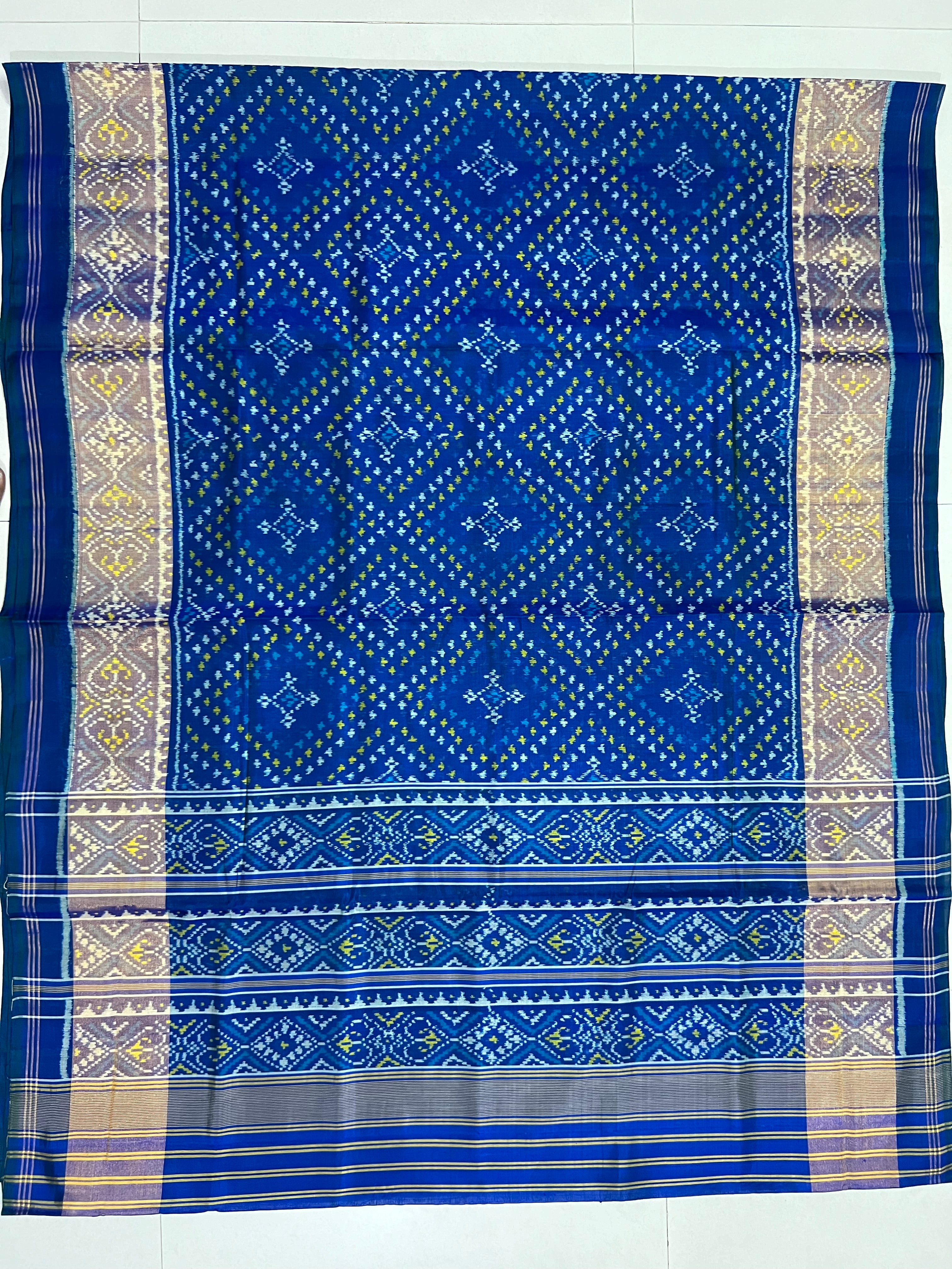 Small Butti Design Handwoven Patola Silk Saree Secondary image