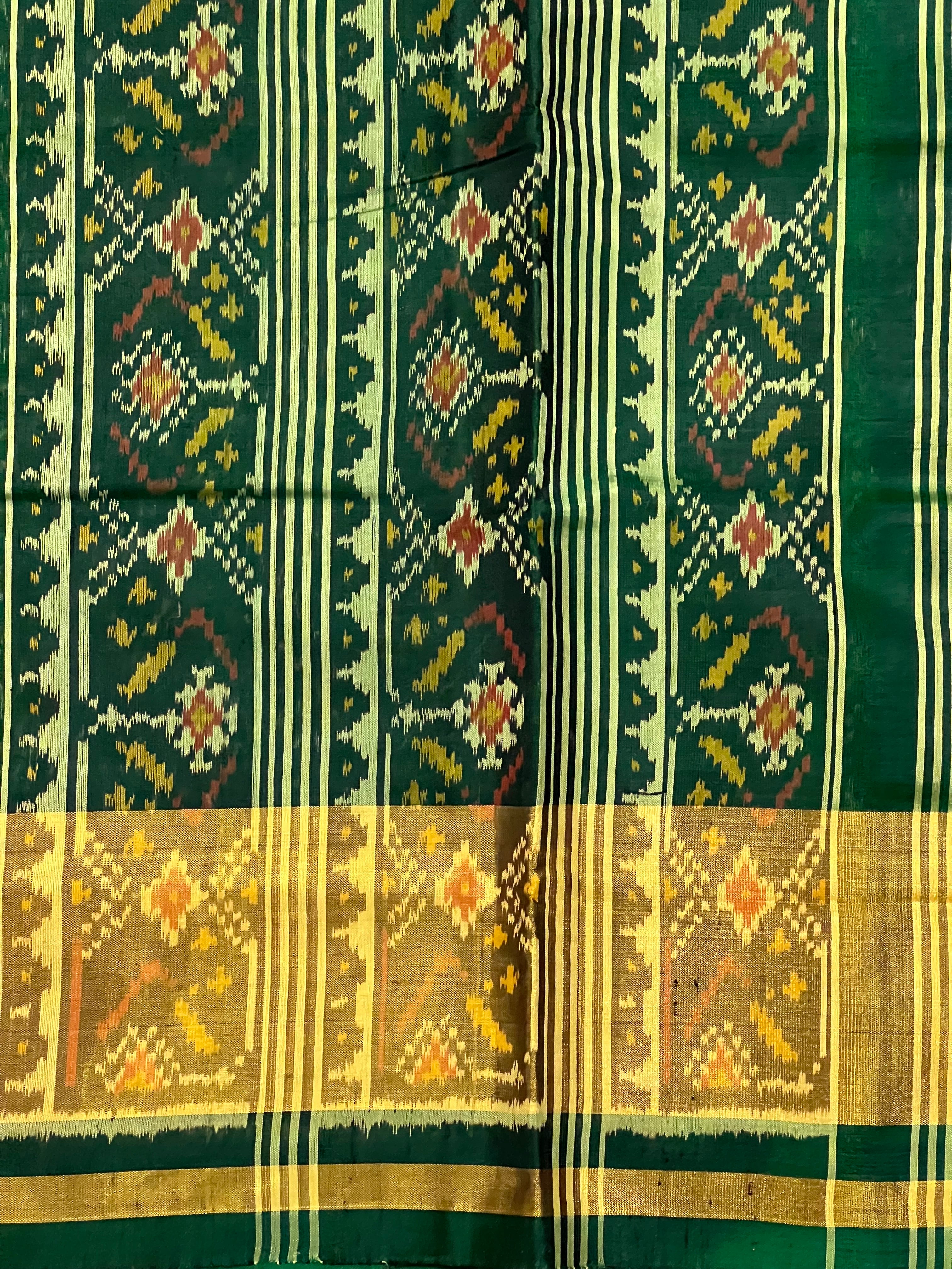 Pan-Chanda Traditional Design Handwoven Patola Silk Saree