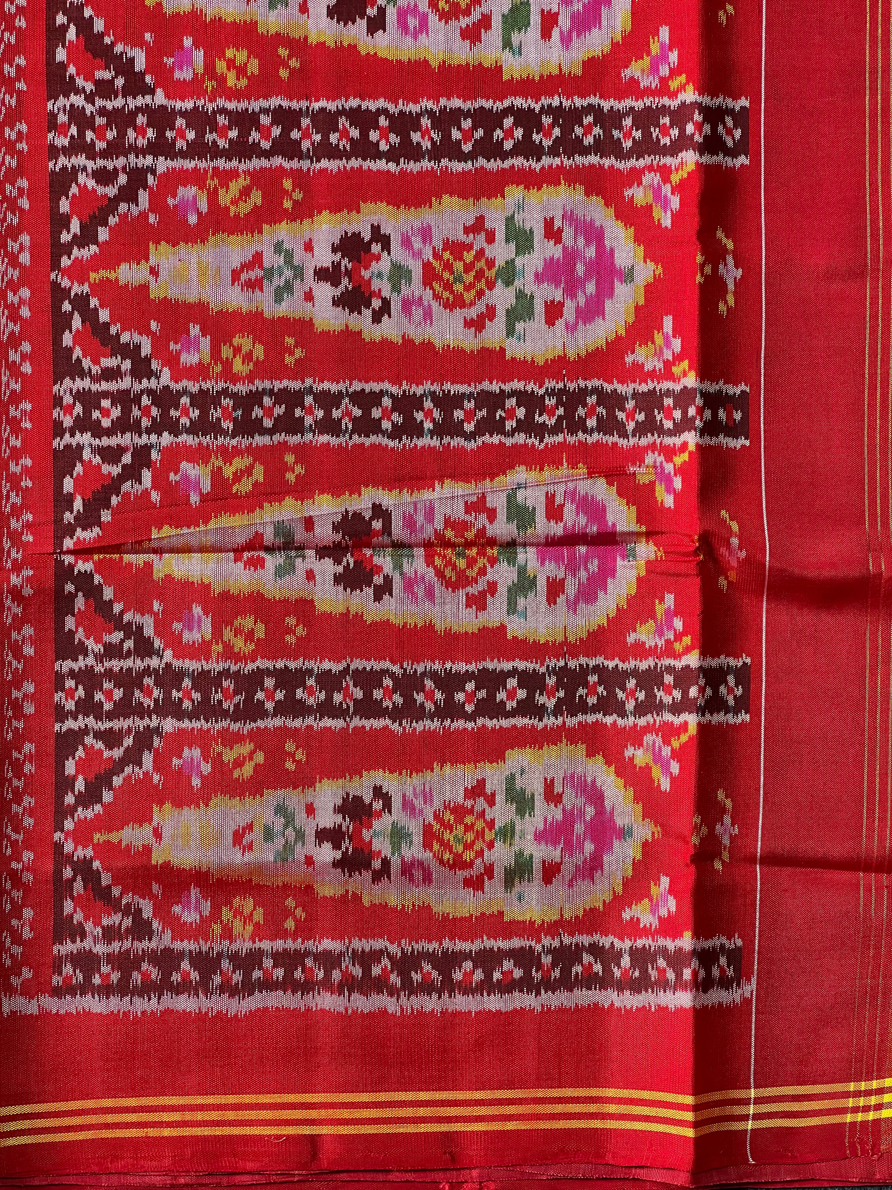 Flower With Motif Design Handwoven Patola Silk Saree
