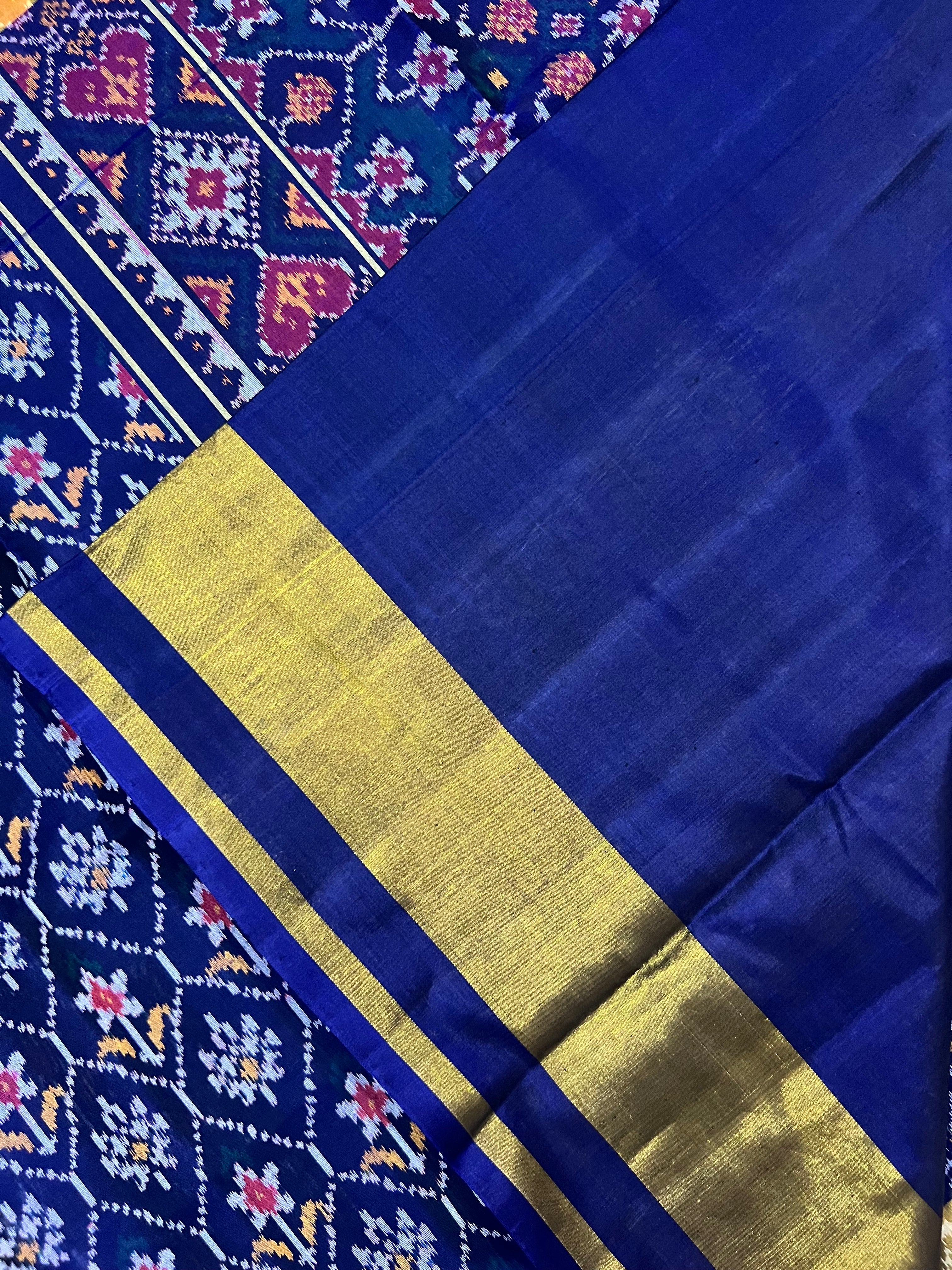 Flower Design Handwoven Patola Silk Saree
