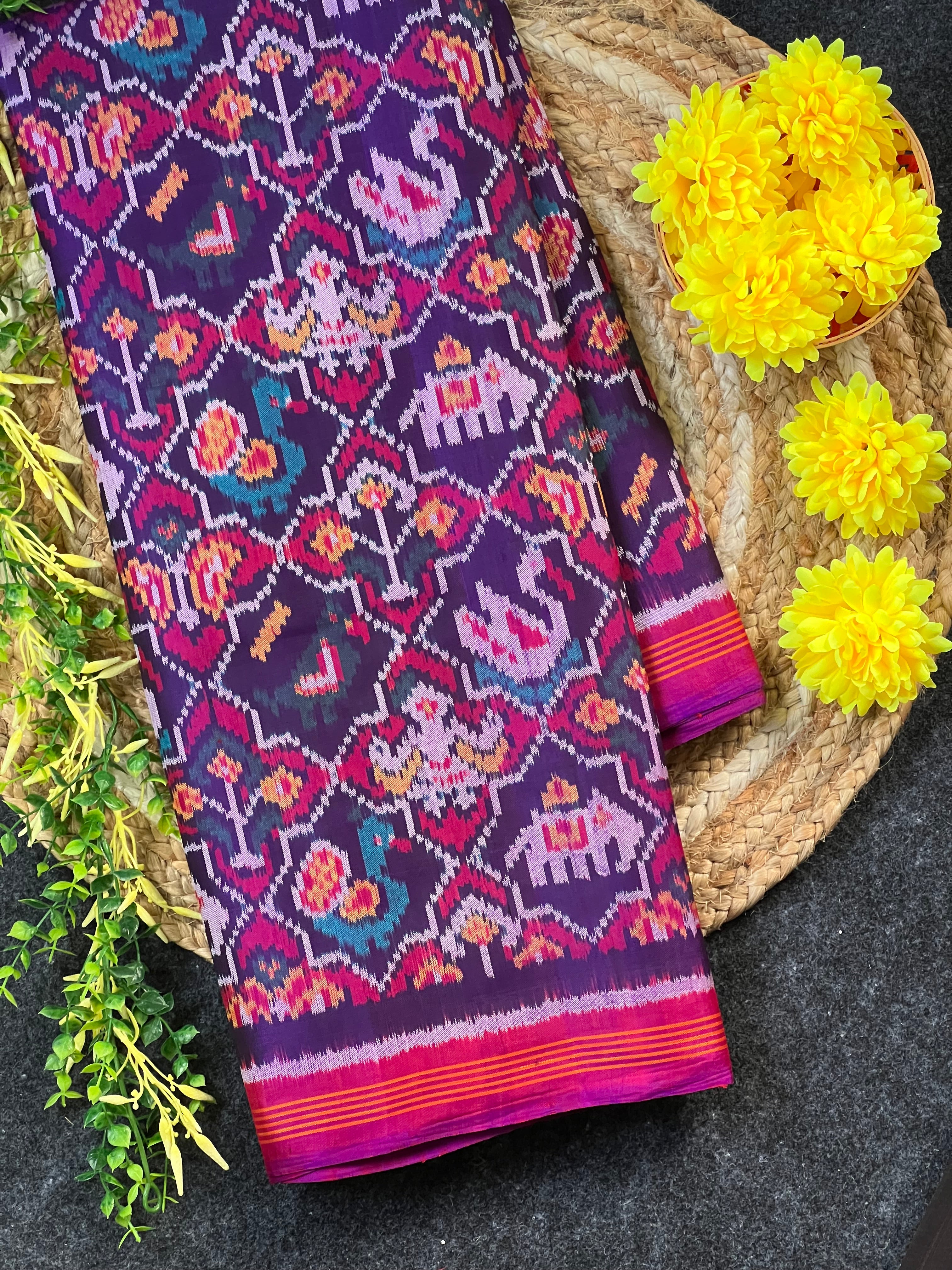 Motif Design Handwoven Patola Silk Saree