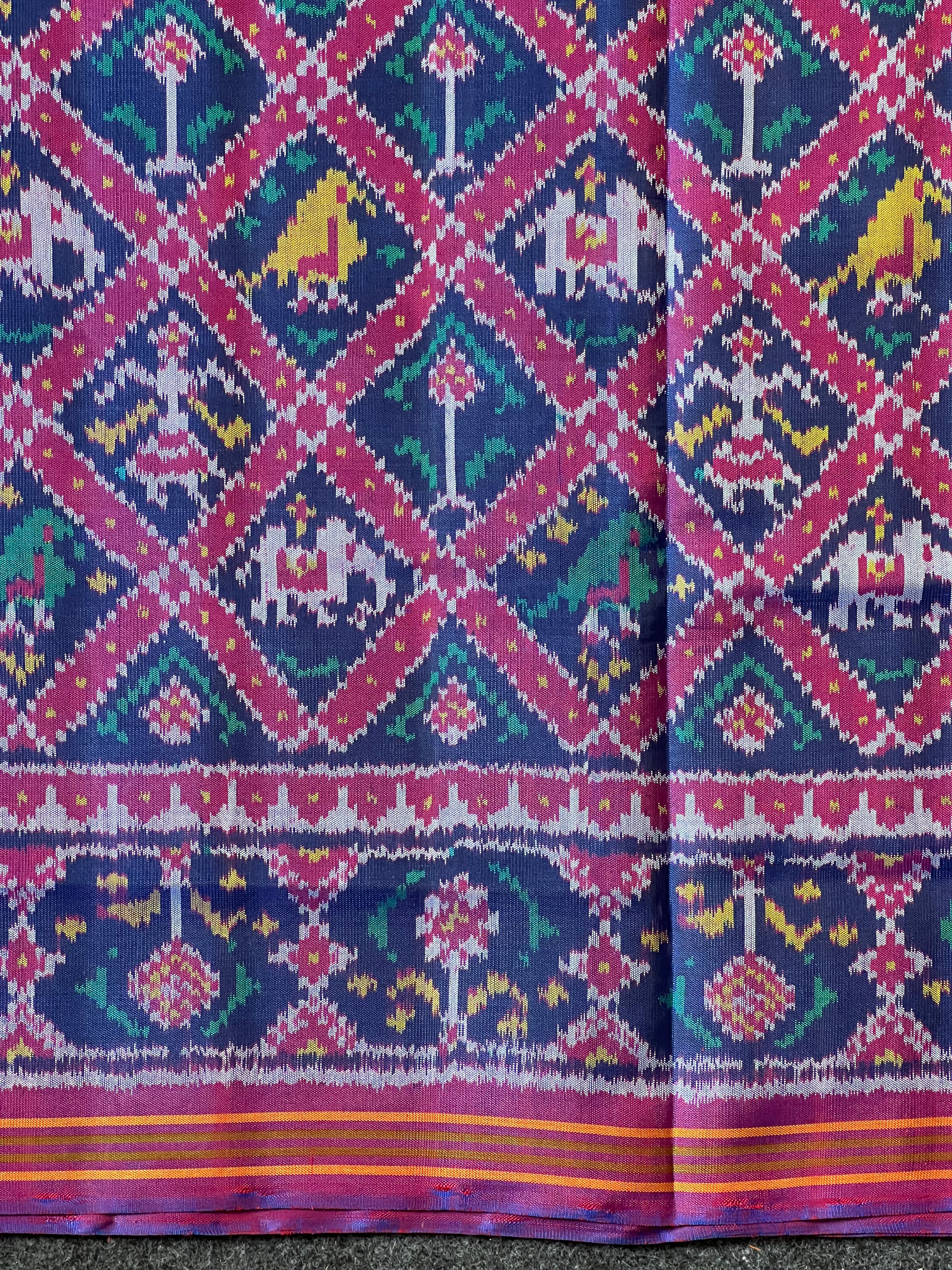 Pink Manekchowk Design Handwoven Patola Silk Saree