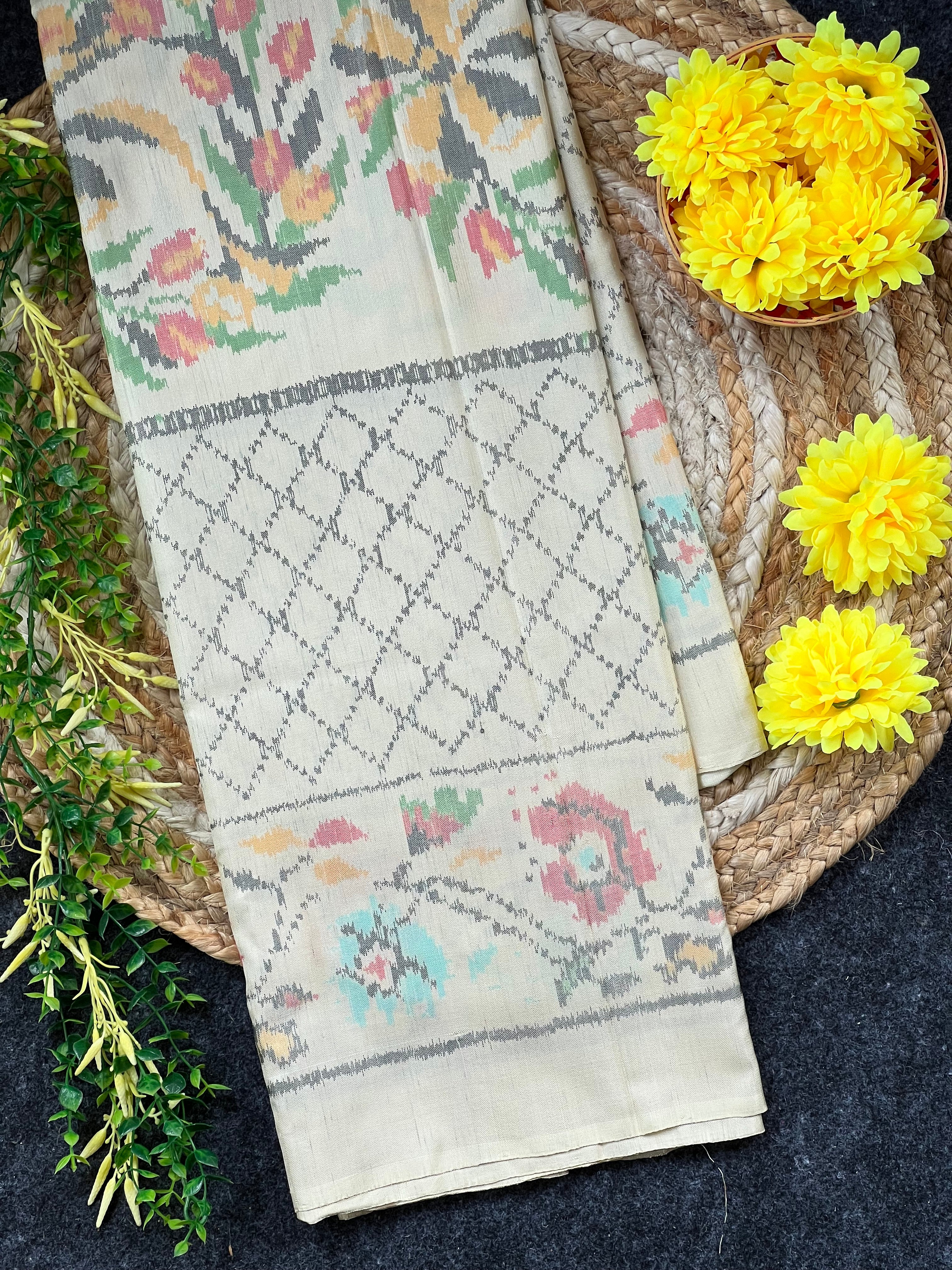 Off-White Exclusive Piece Handwoven Patola Silk Saree