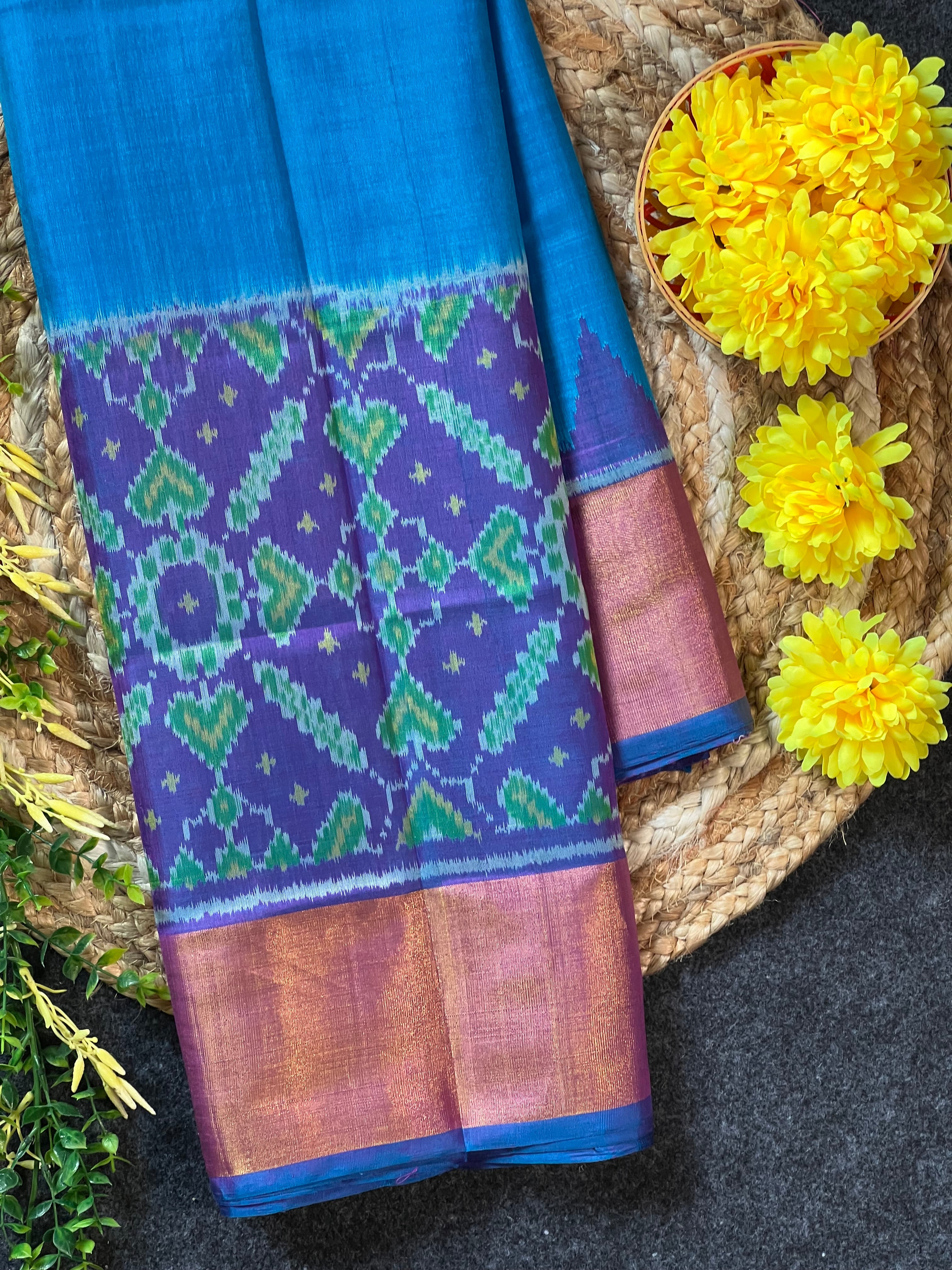 Skirt Border Design Handwoven Patola Silk Saree Main image