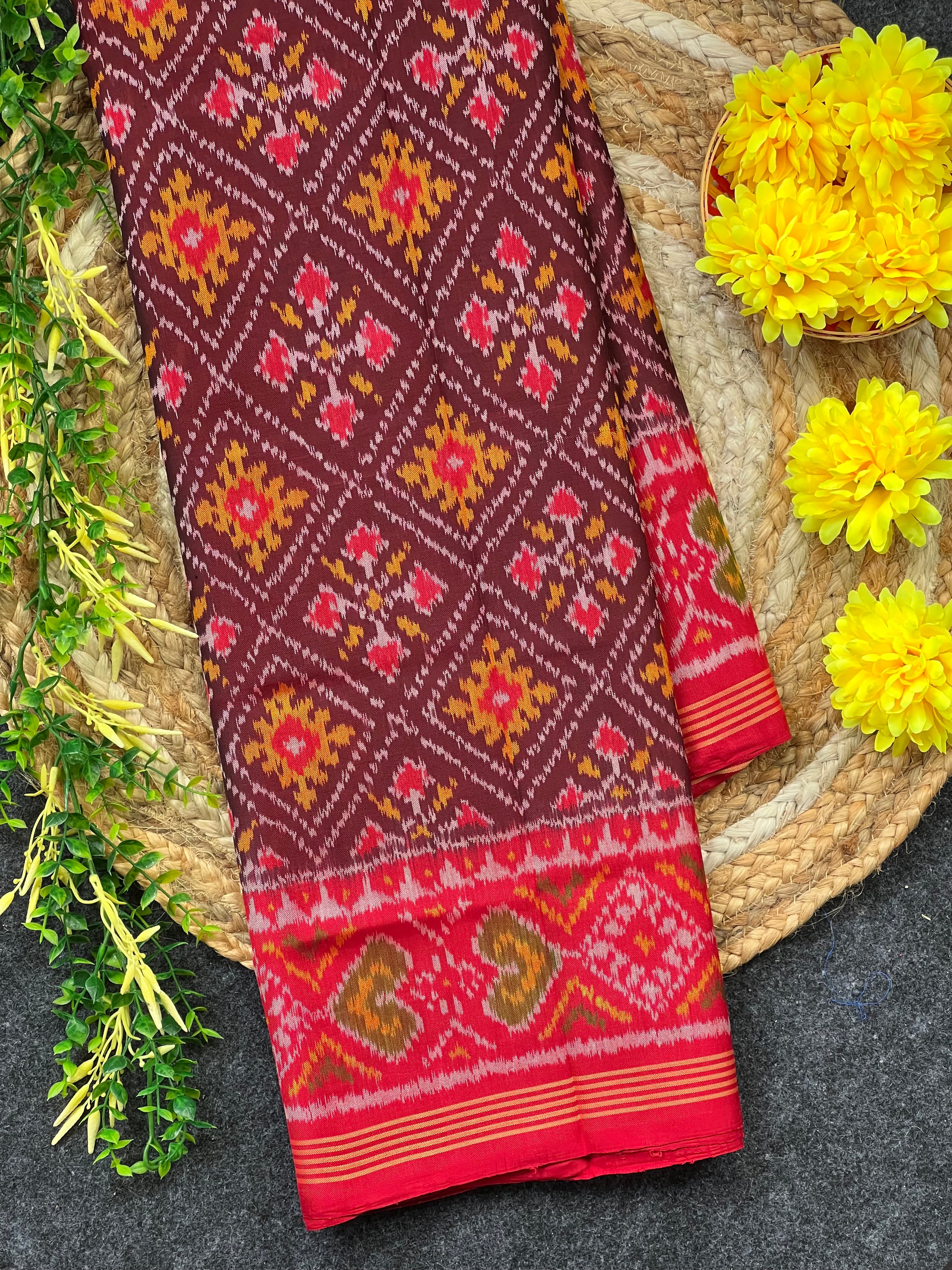 Pan Chanda Traditional Design Handwoven Patola Silk Saree