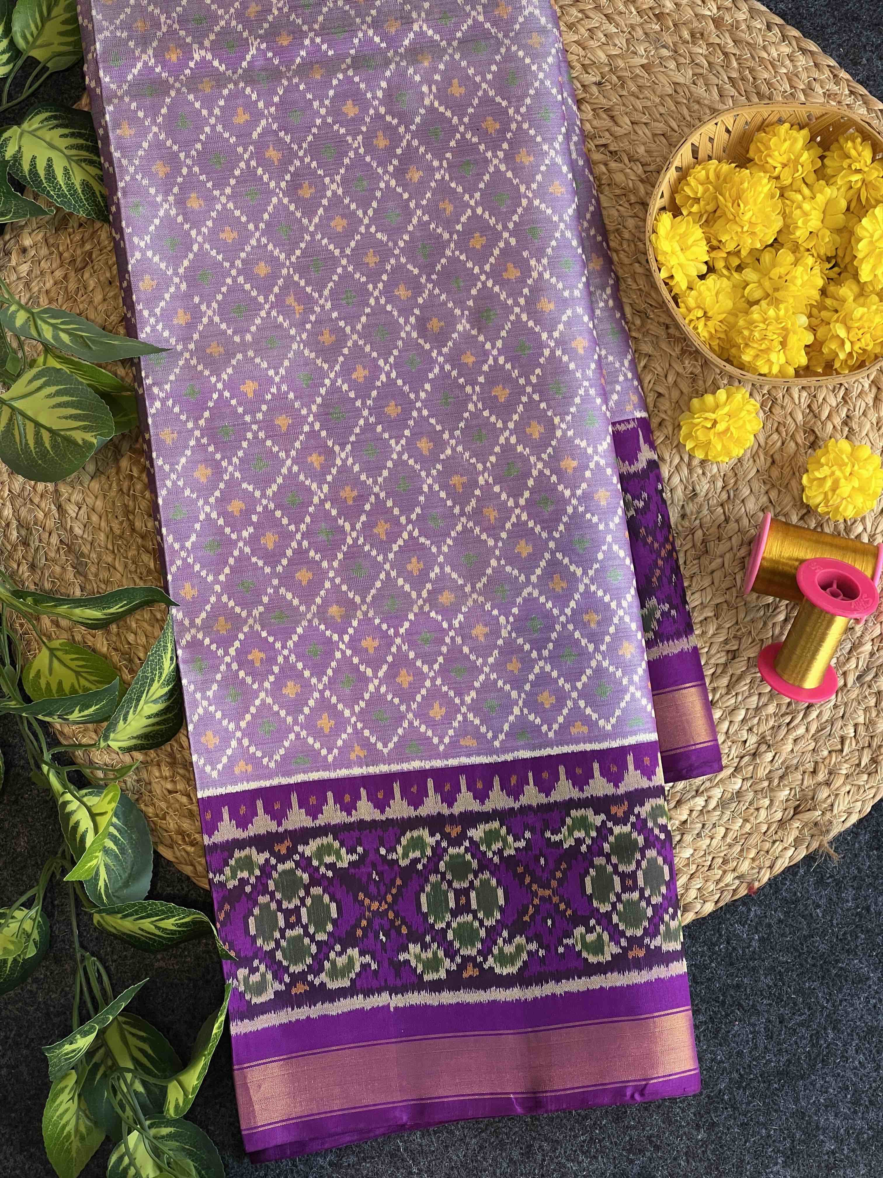 Buttonful Traditional Design Handwoven Patola Silk Saree Main image
