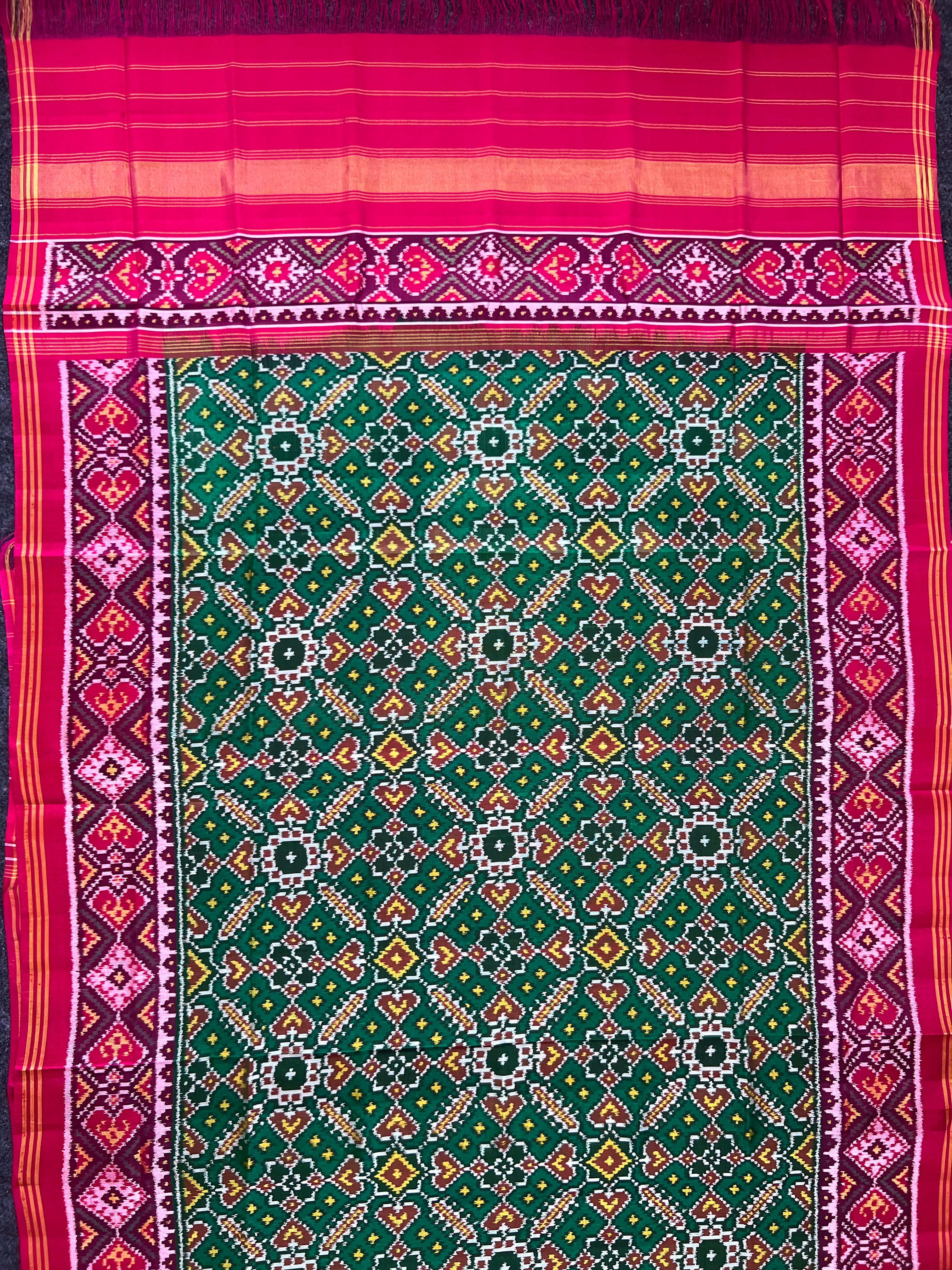 Green Manekchowk Traditional Design Handwoven Patola Dupatta