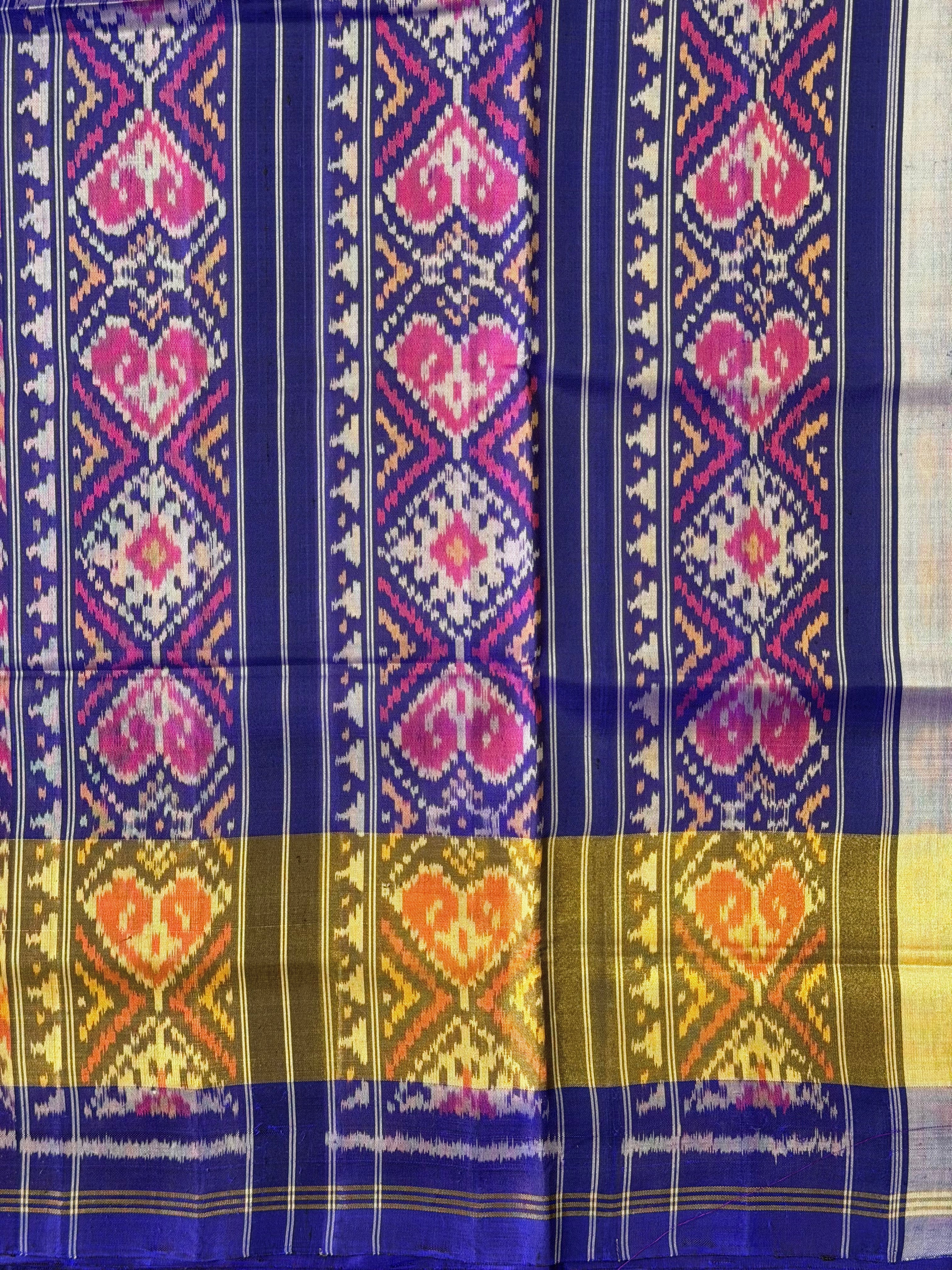Pan-Chanda Traditional Design Handwoven Patola Silk Saree