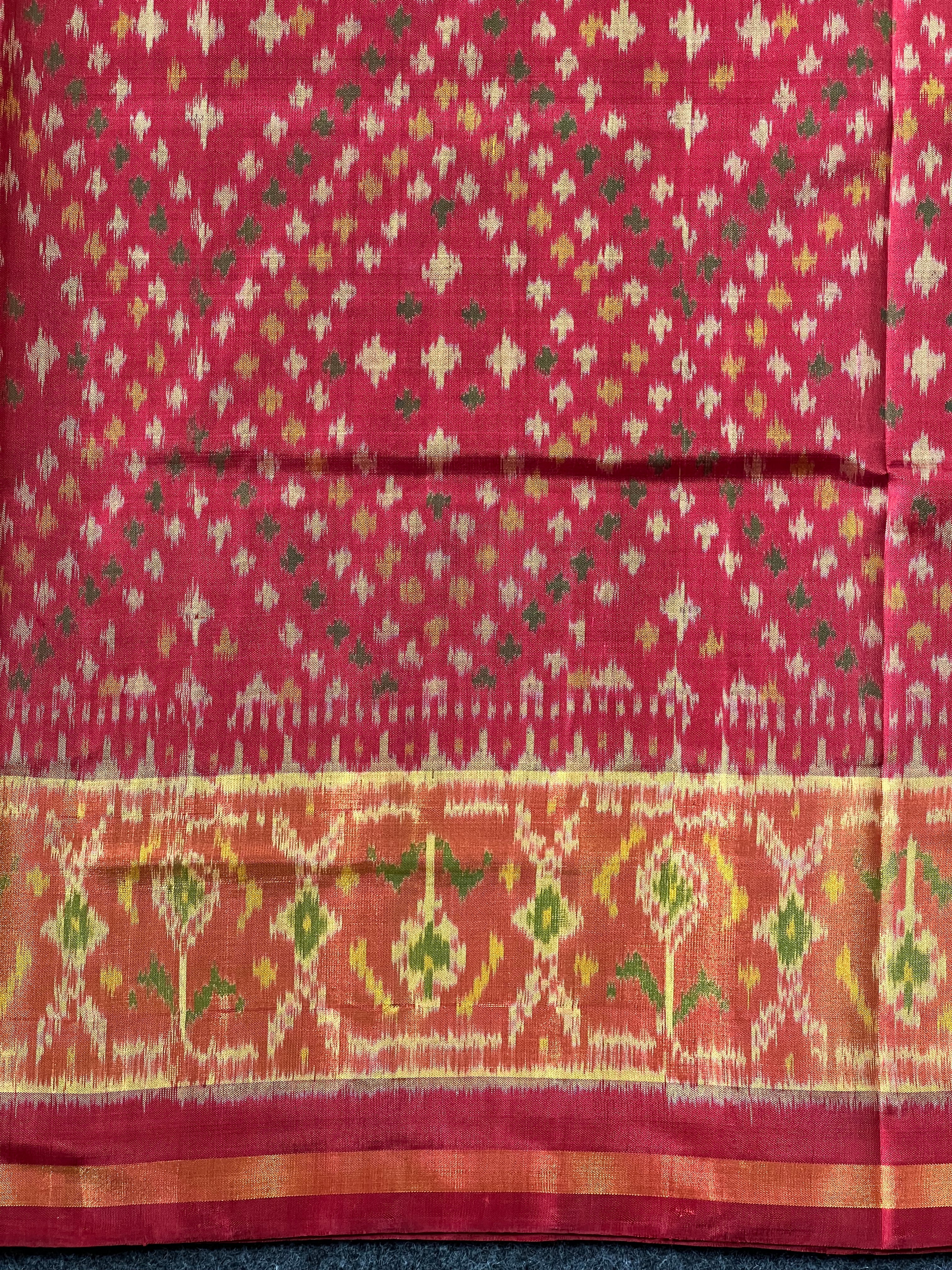 Red Color Traditional DesignHandwoven Patola Silk Saree