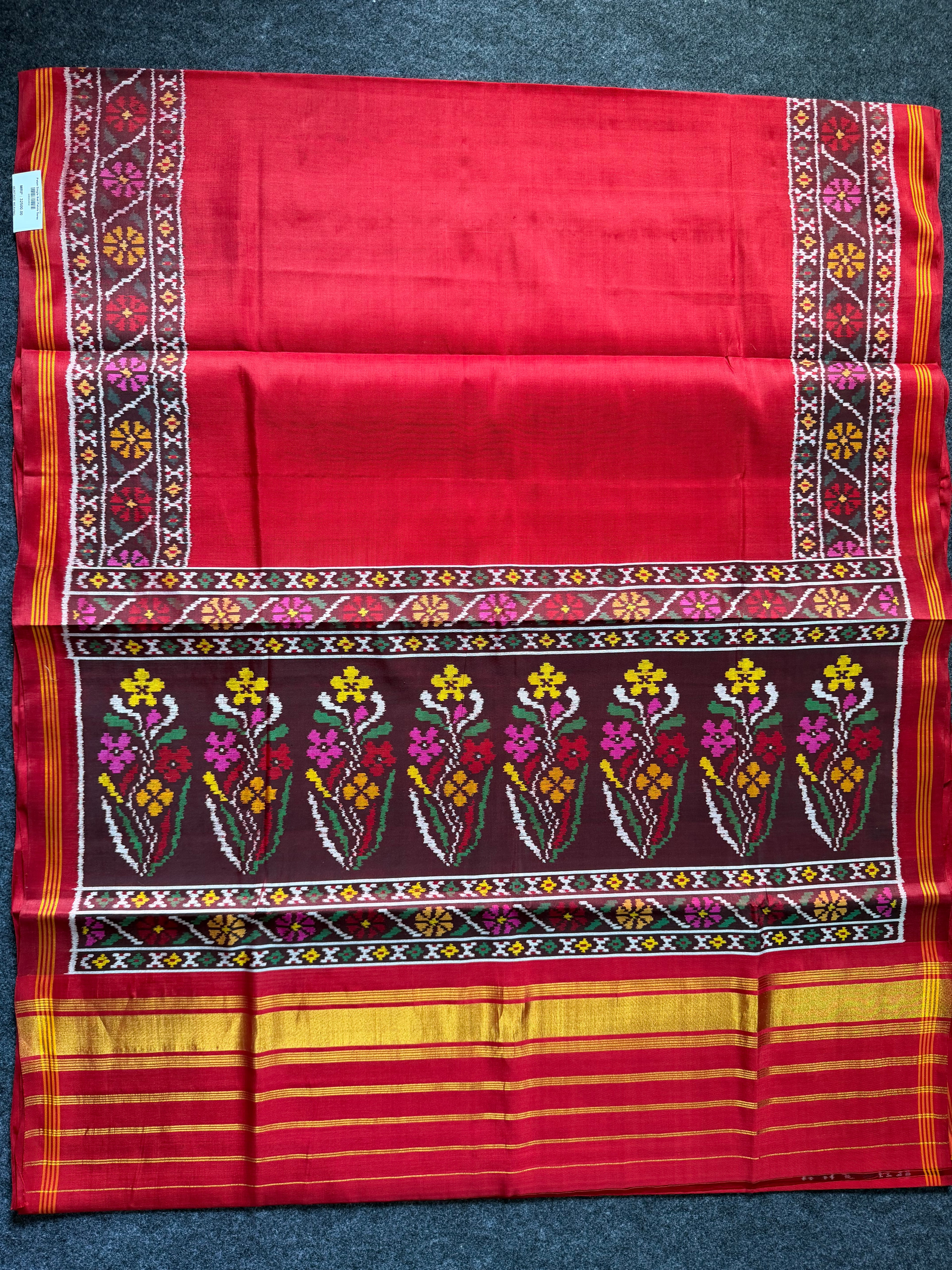 Plain Red Gala Border With Designer Blouse Handwoven Patola Silk Saree