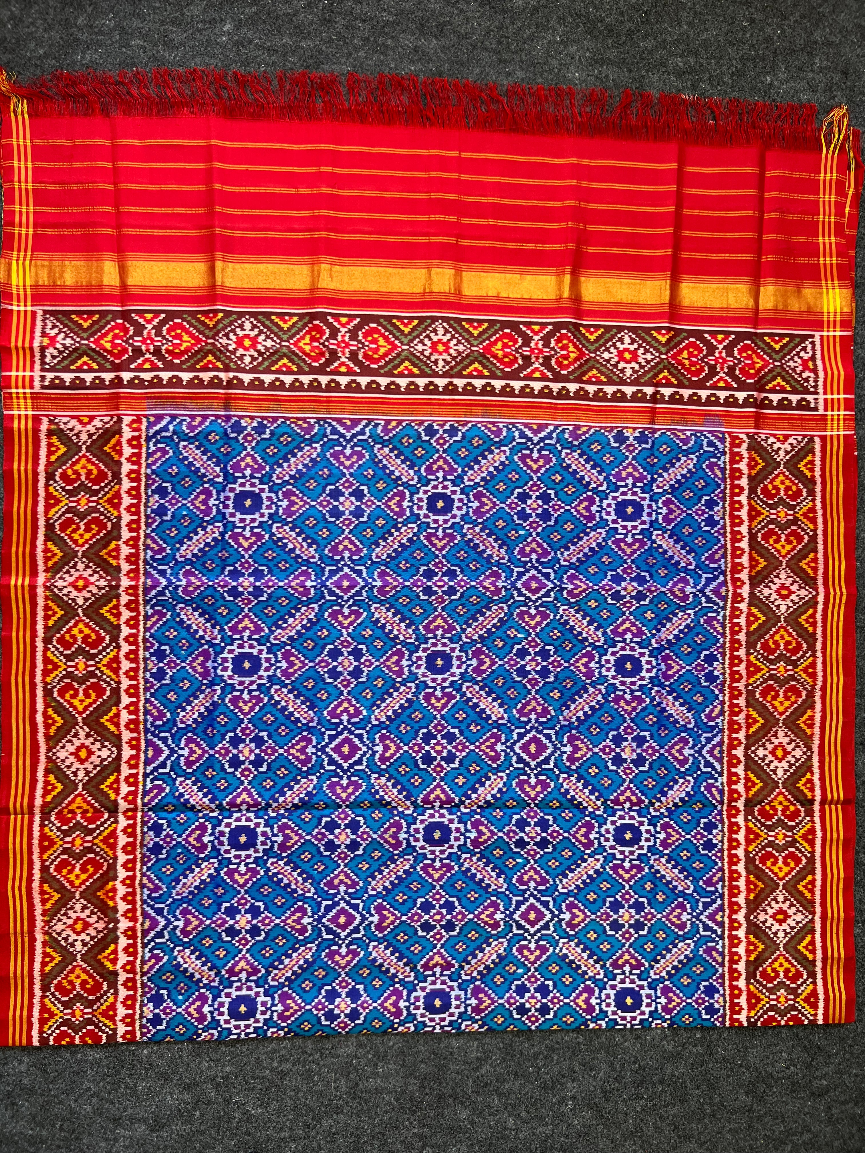 Manekchowk Traditional Design Handwoven Patola Dupatta Secondary image