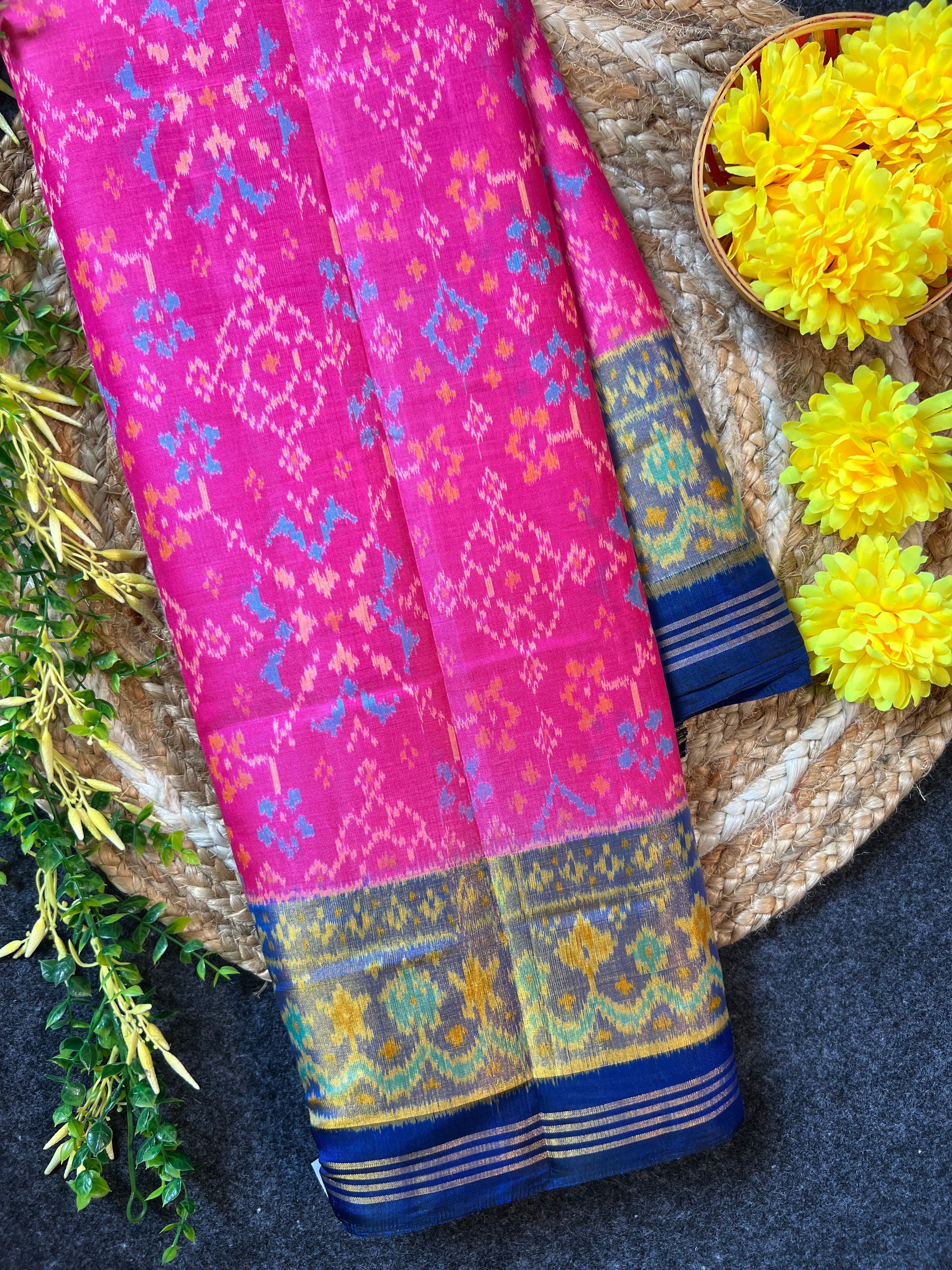 Baby Pink Navratna Design Handwoven Patola Silk Saree Main image