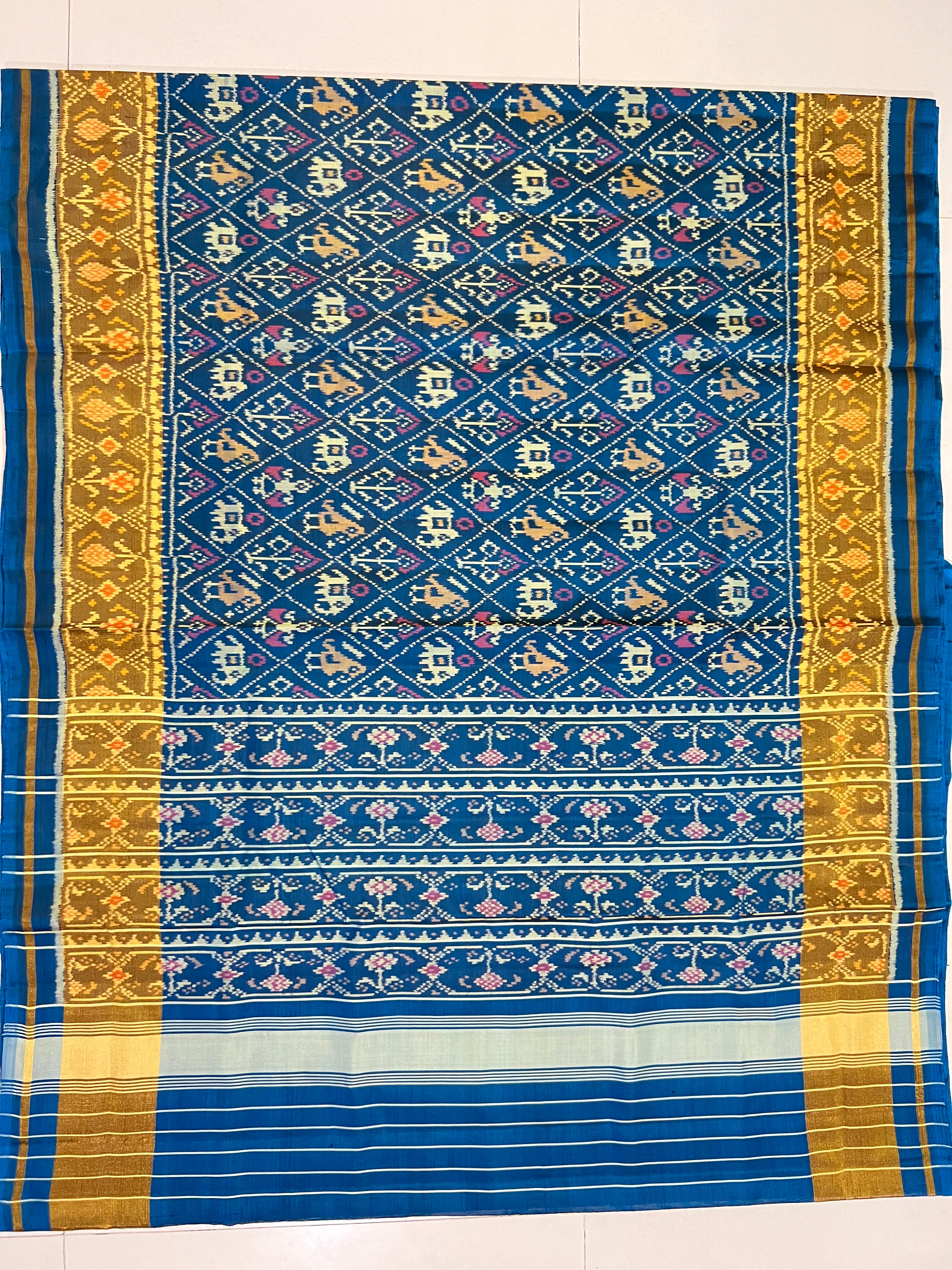 Narikunj Traditional Design Handwoven Patola Silk Saree Secondary image