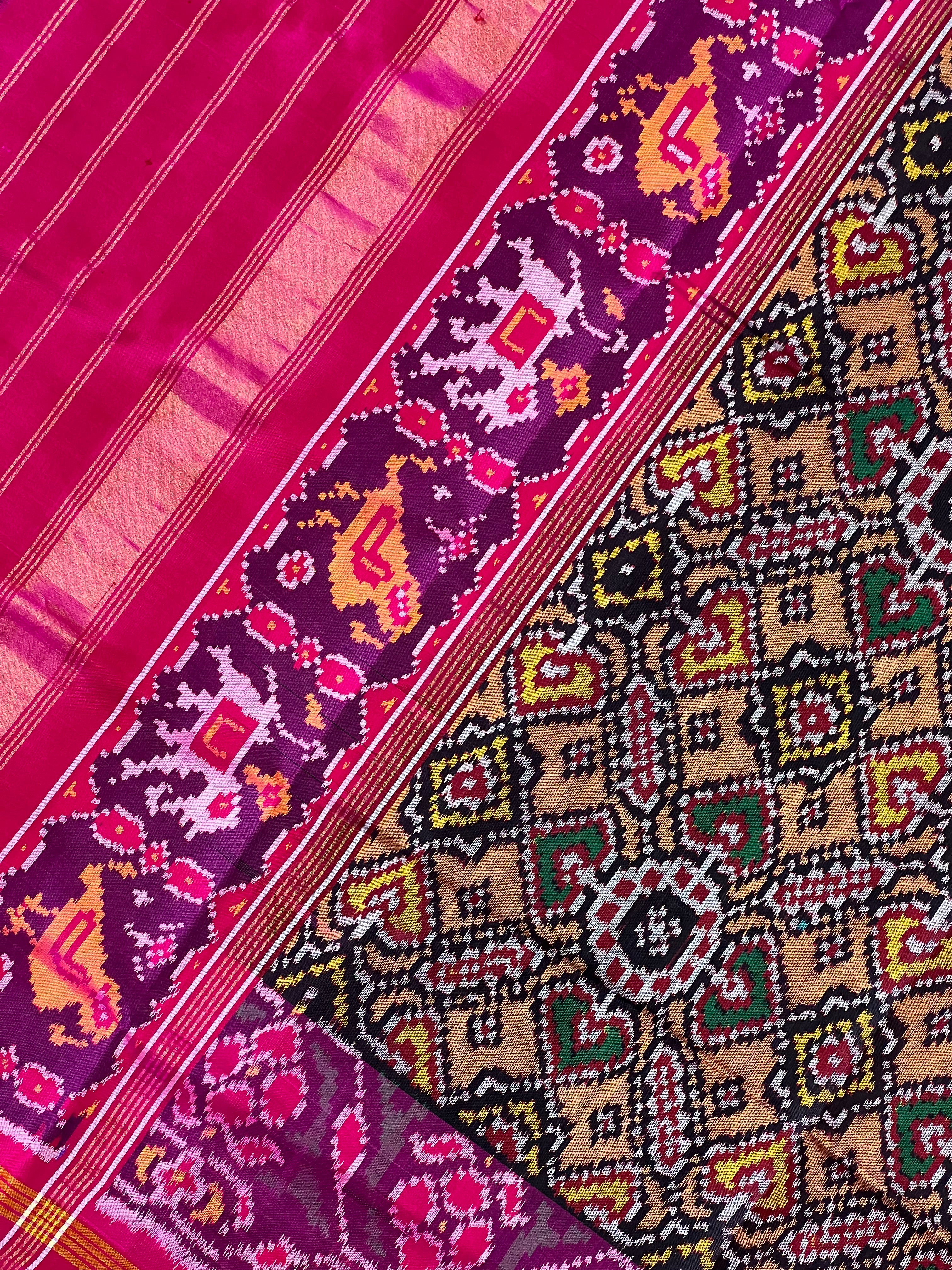 Peach Beige Manekchowk Design Handwoven Patola Dupatta Secondary image