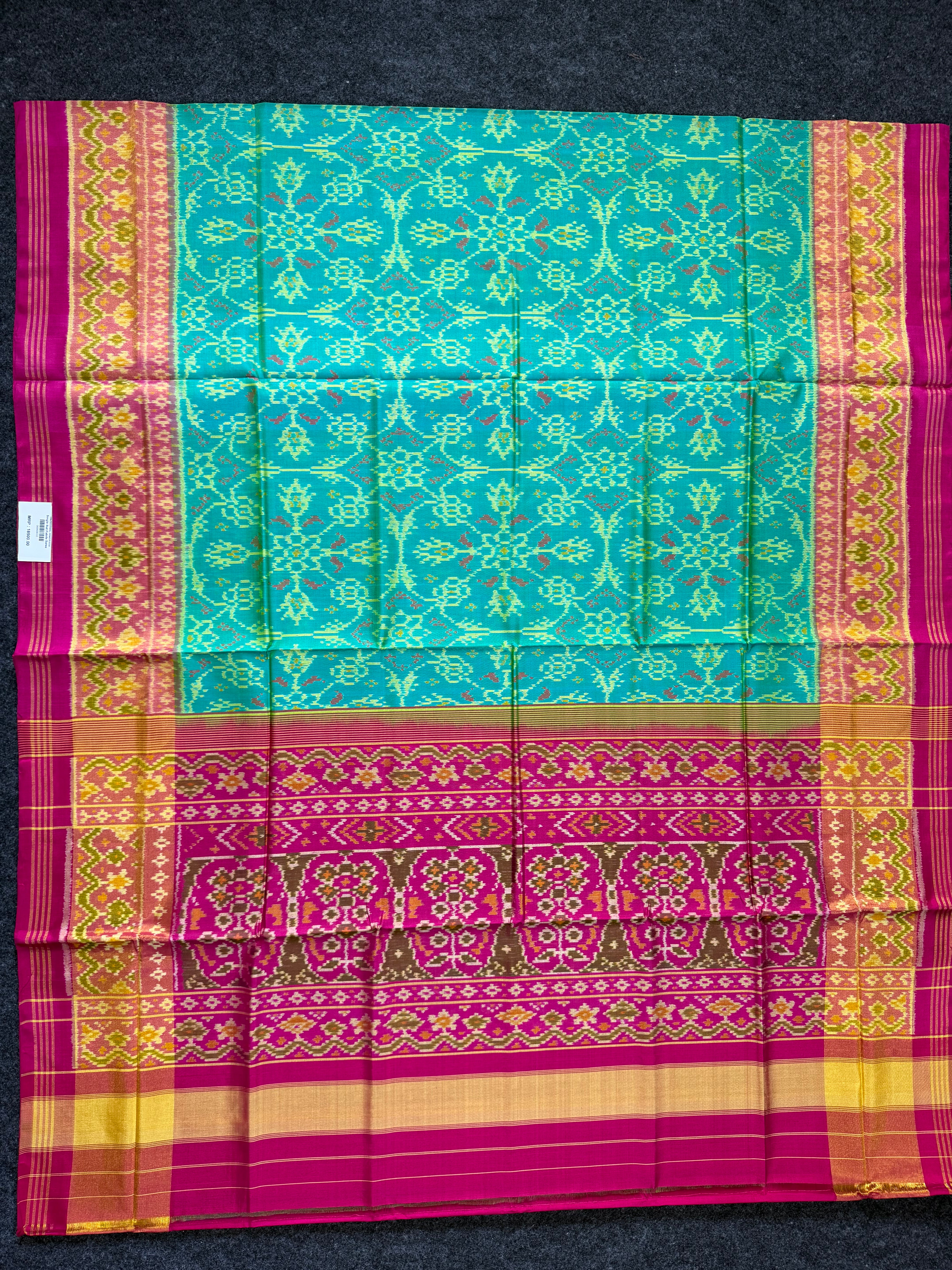 Handwoven Patola Silk Saree Chabadi Design Secondary image
