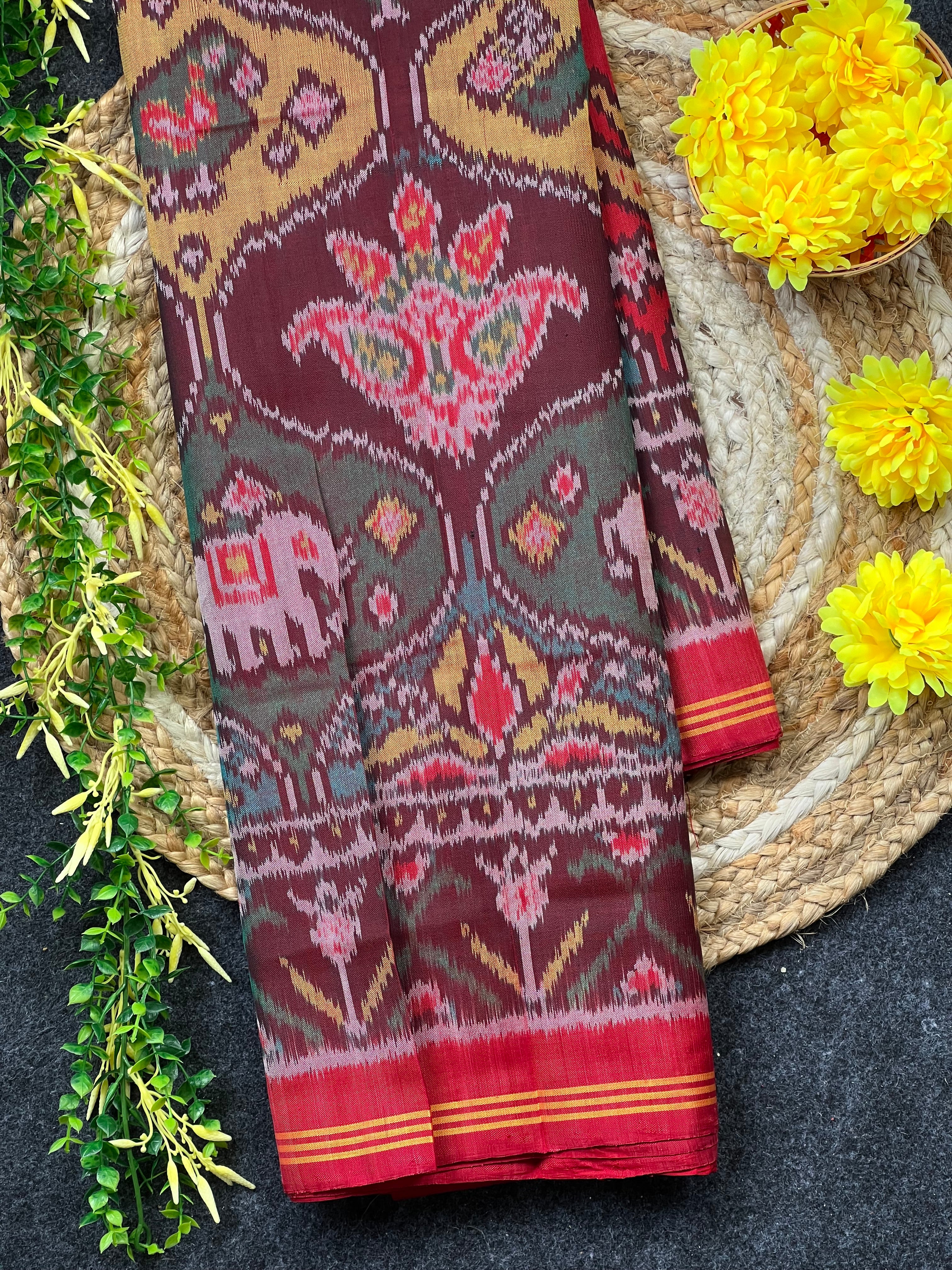 Flower With Motif Design Handwoven Patola Silk Saree