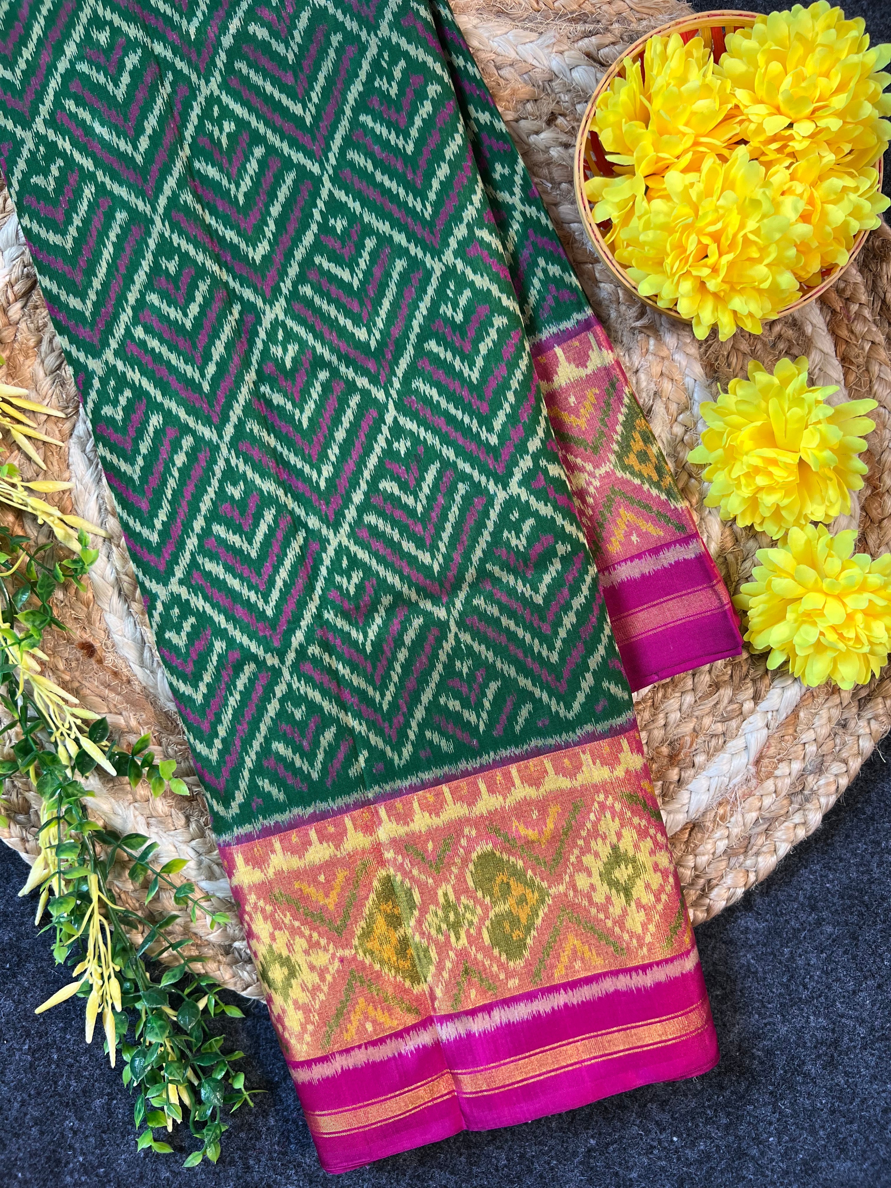 Handwoven Patola Silk Saree Main image