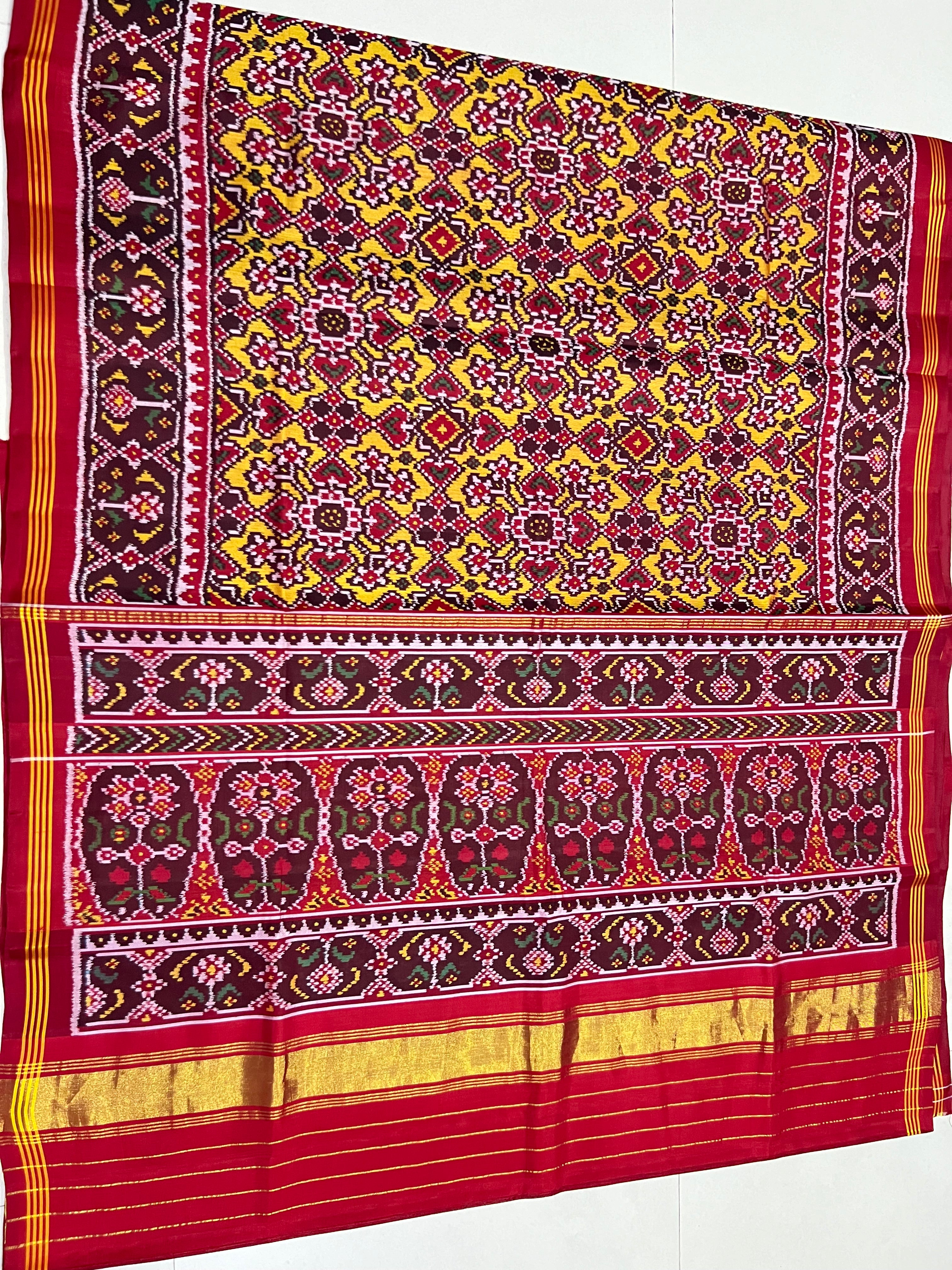 Navratna-Menekchowk Traditional Design Handwoven Patola Silk Saree Secondary image