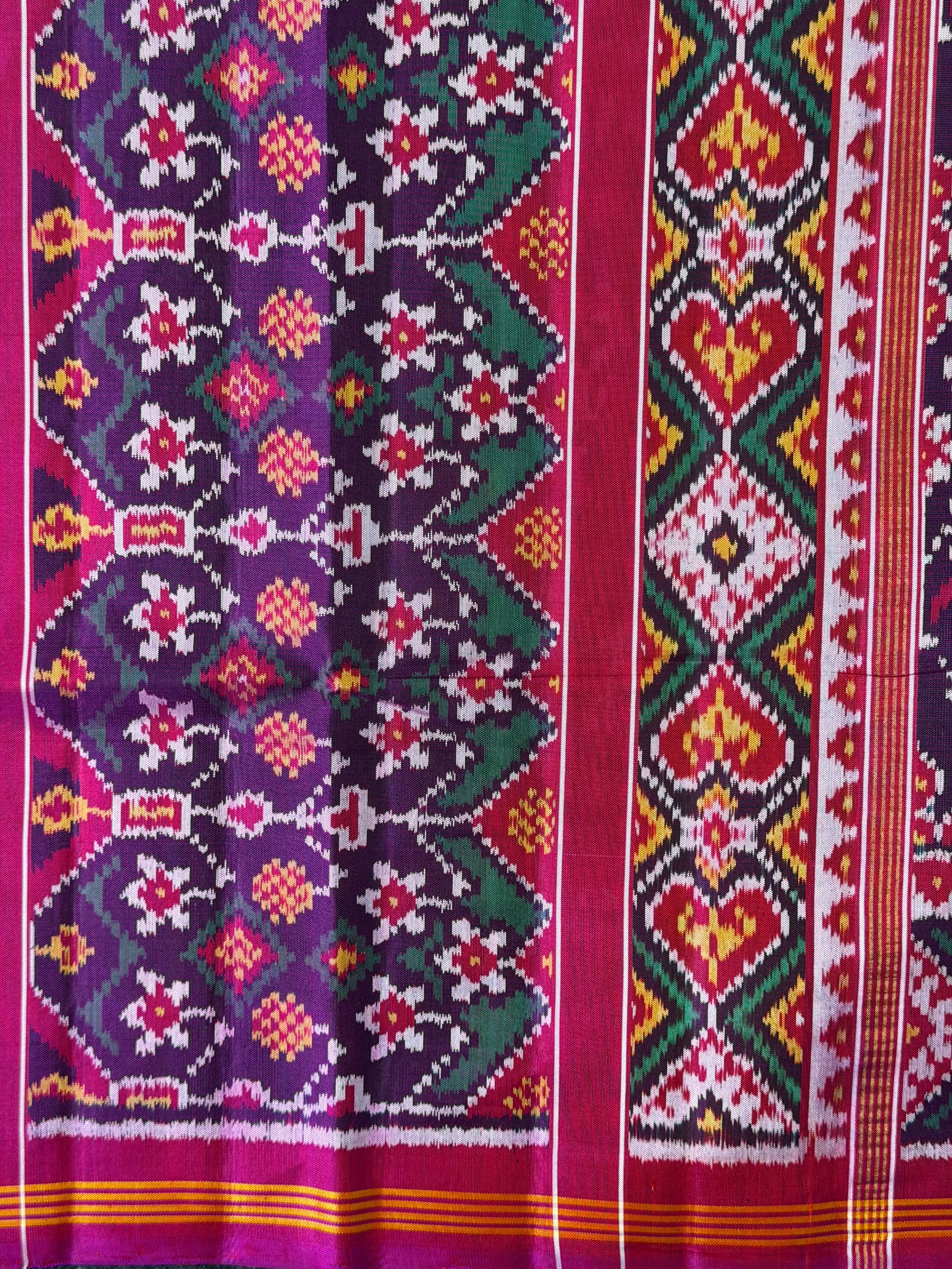 Laheriya Type Motif Design Handwoven Patola Silk Saree