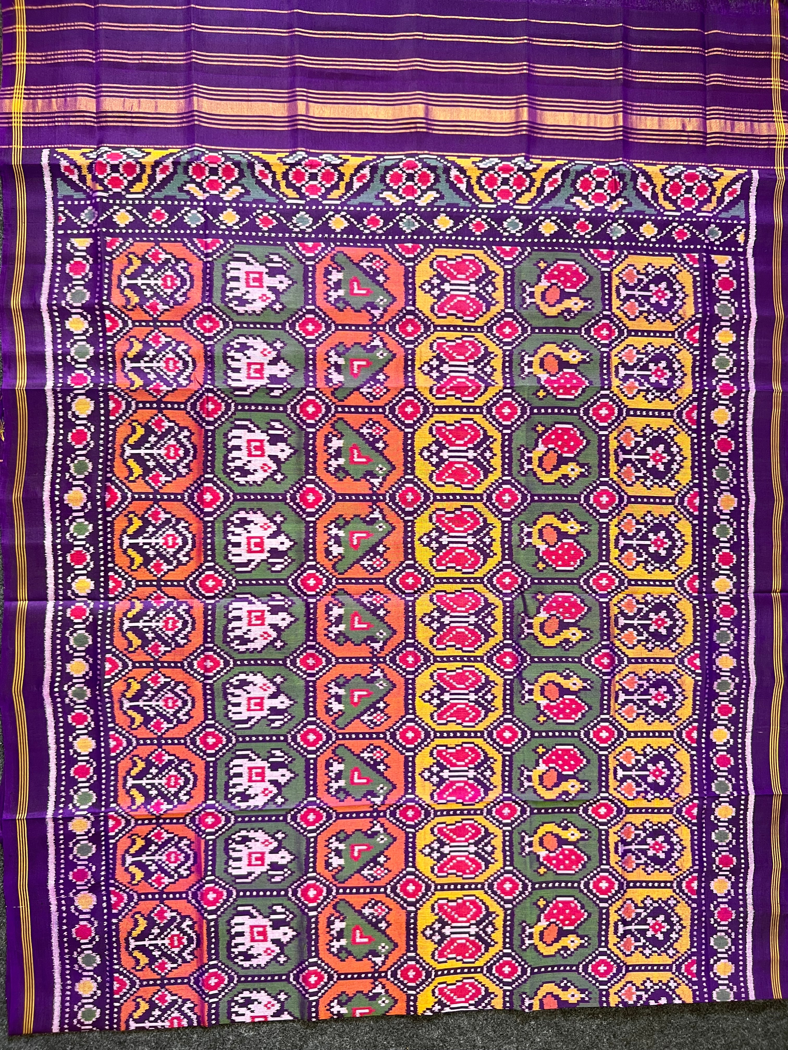 Motif design Handwoven Patola Dupatta Secondary image