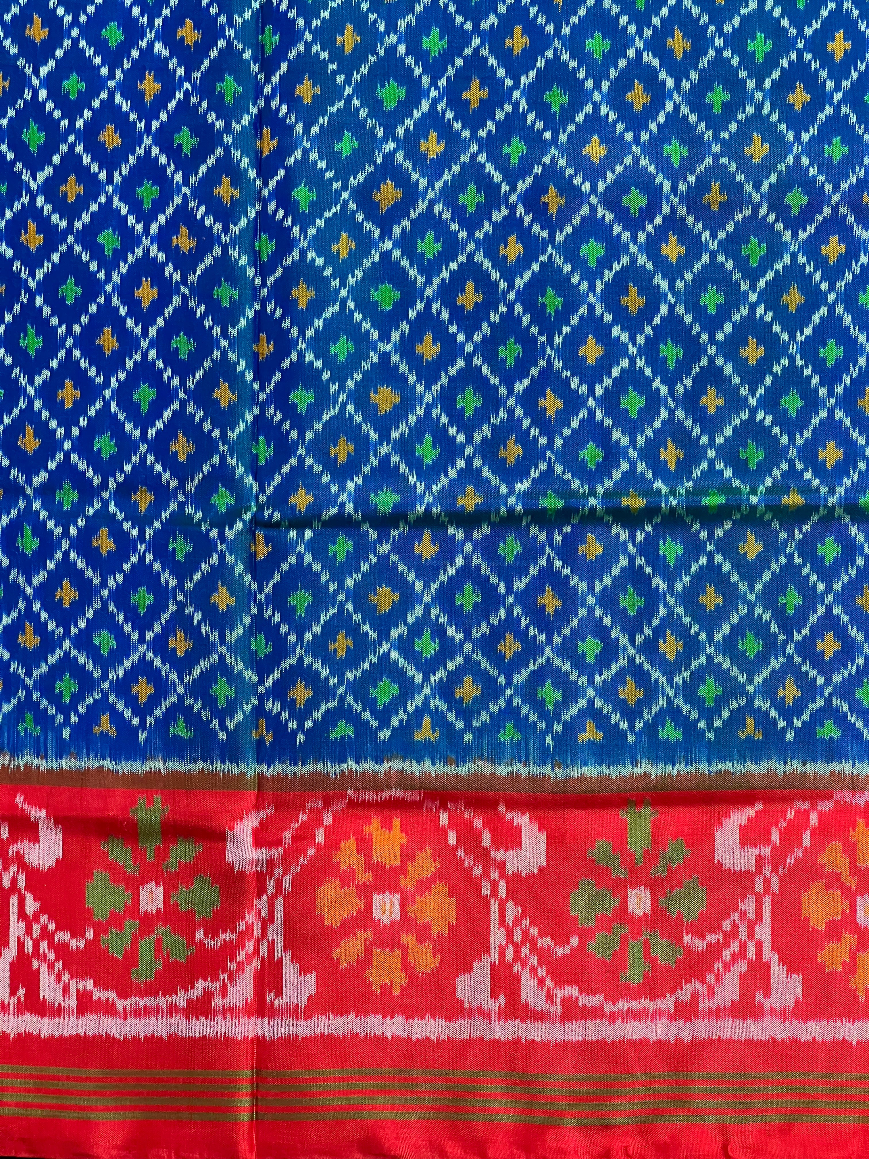 Button-Ful Traditional Design Handwoven Patola Silk Saree