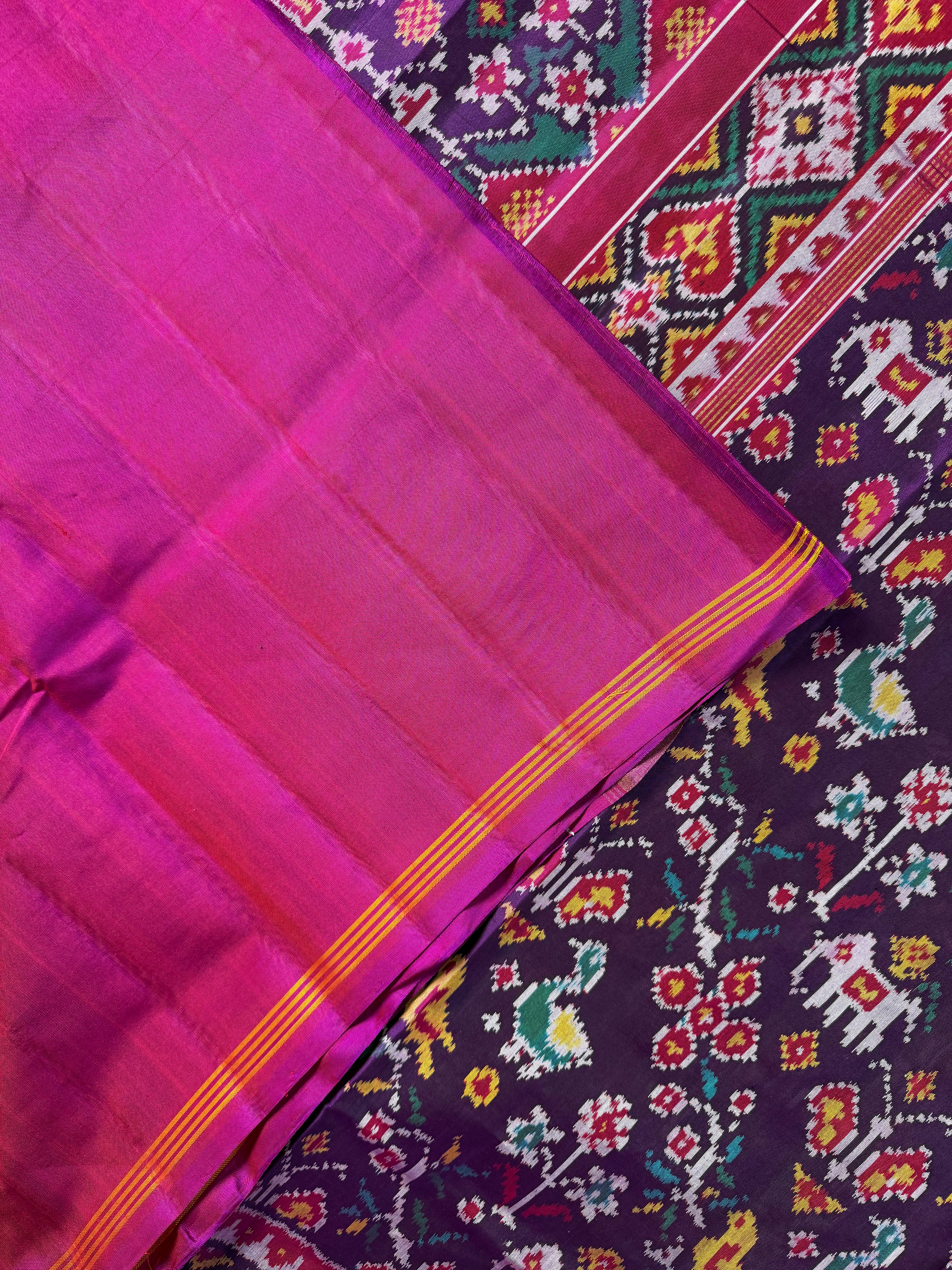 Laheriya Type Motif Design Handwoven Patola Silk Saree