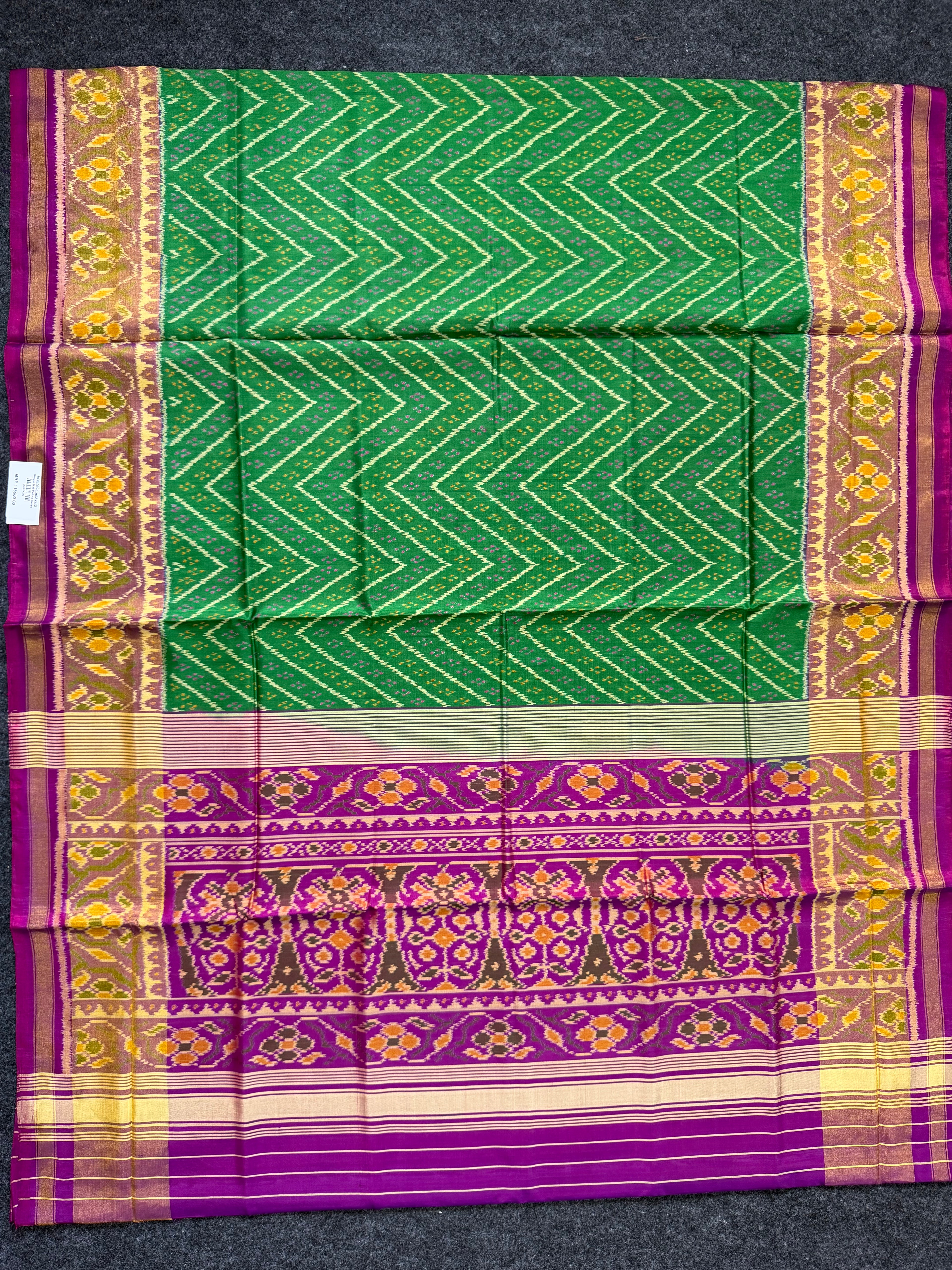 Laheriya Zigzag Handwoven Patola Silk Saree