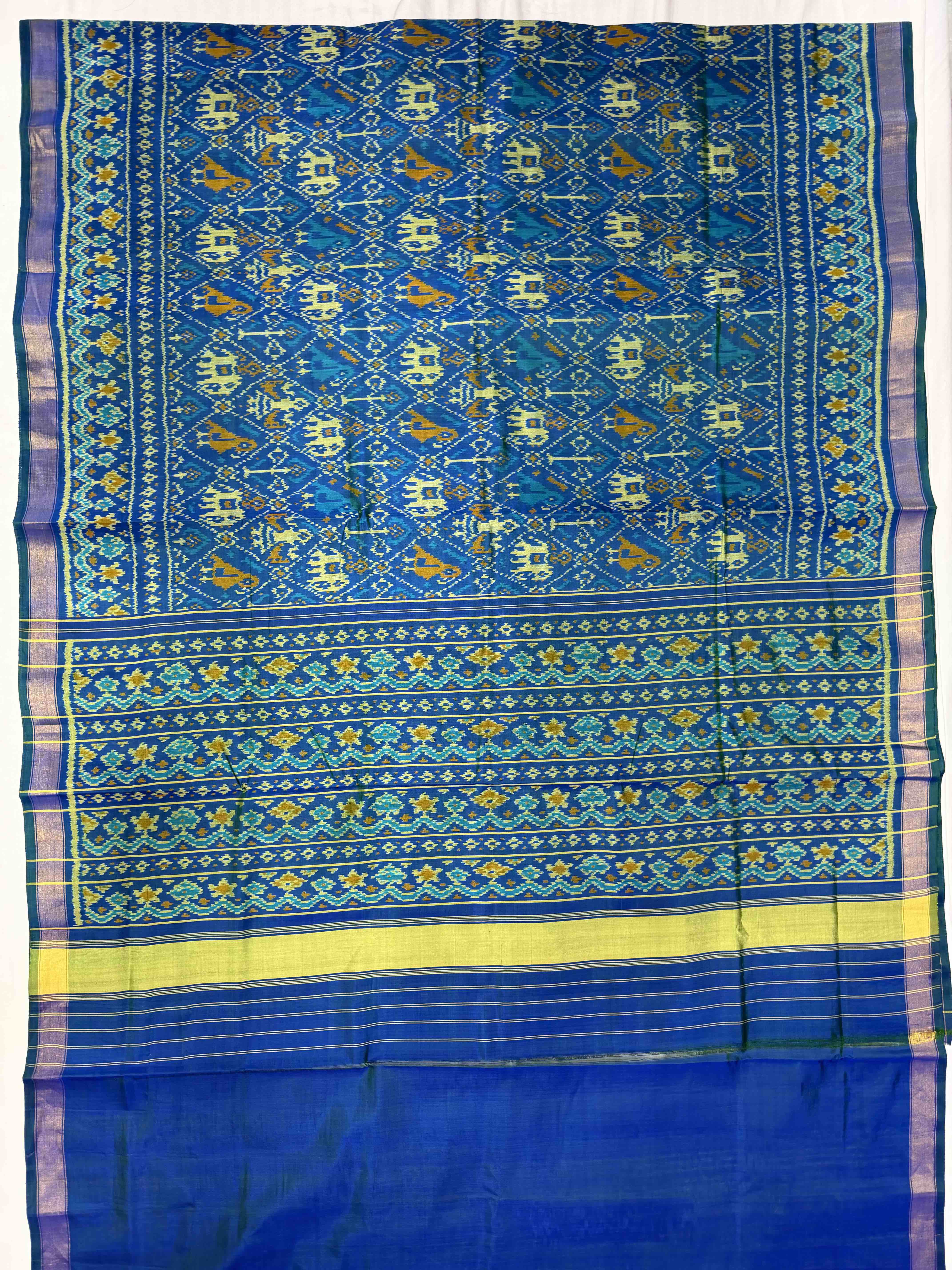 Narikunj Design Handwoven Patola Silk Saree Secondary image