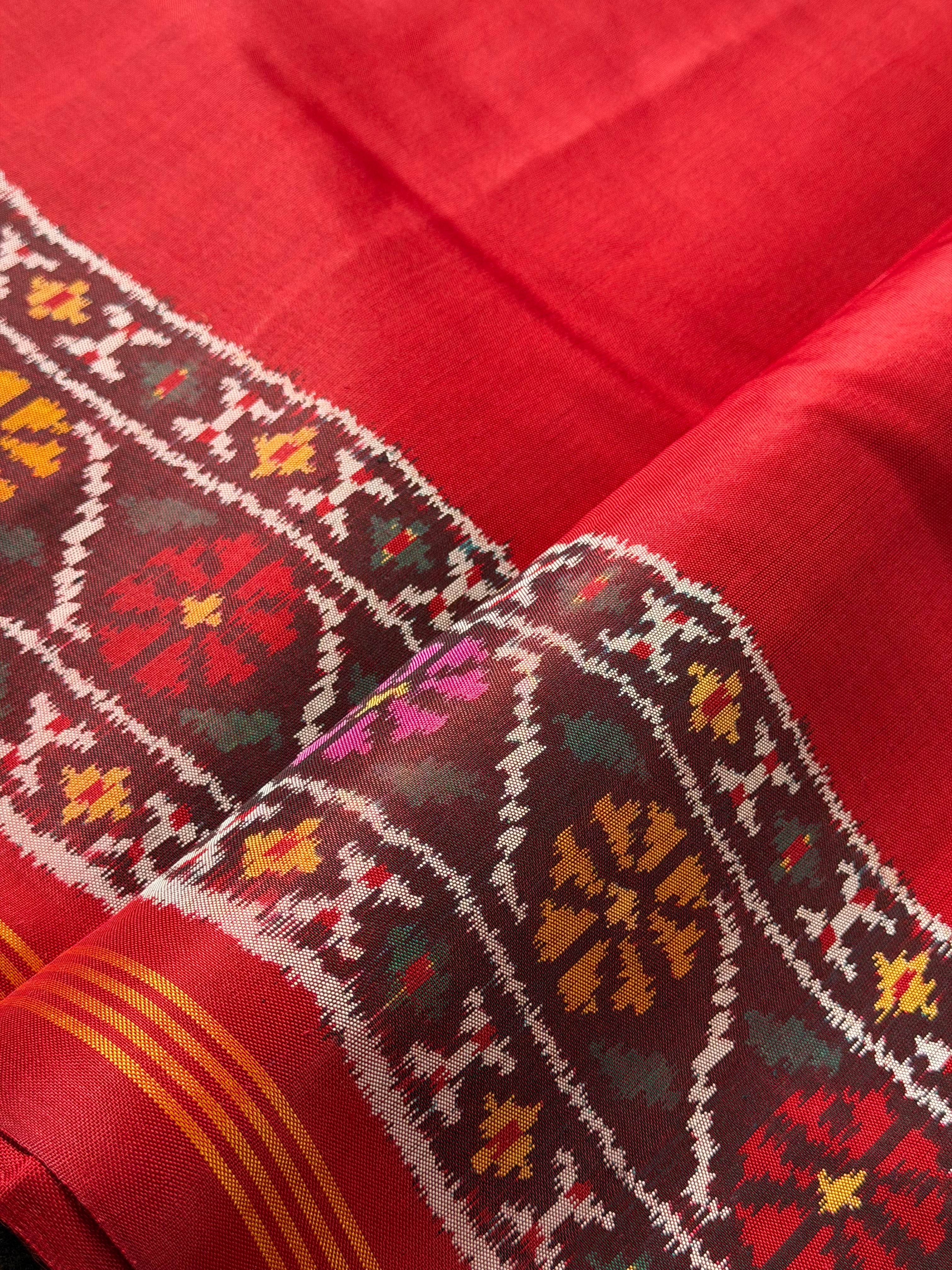 Plain Red Gala Border With Designer Blouse Handwoven Patola Silk Saree