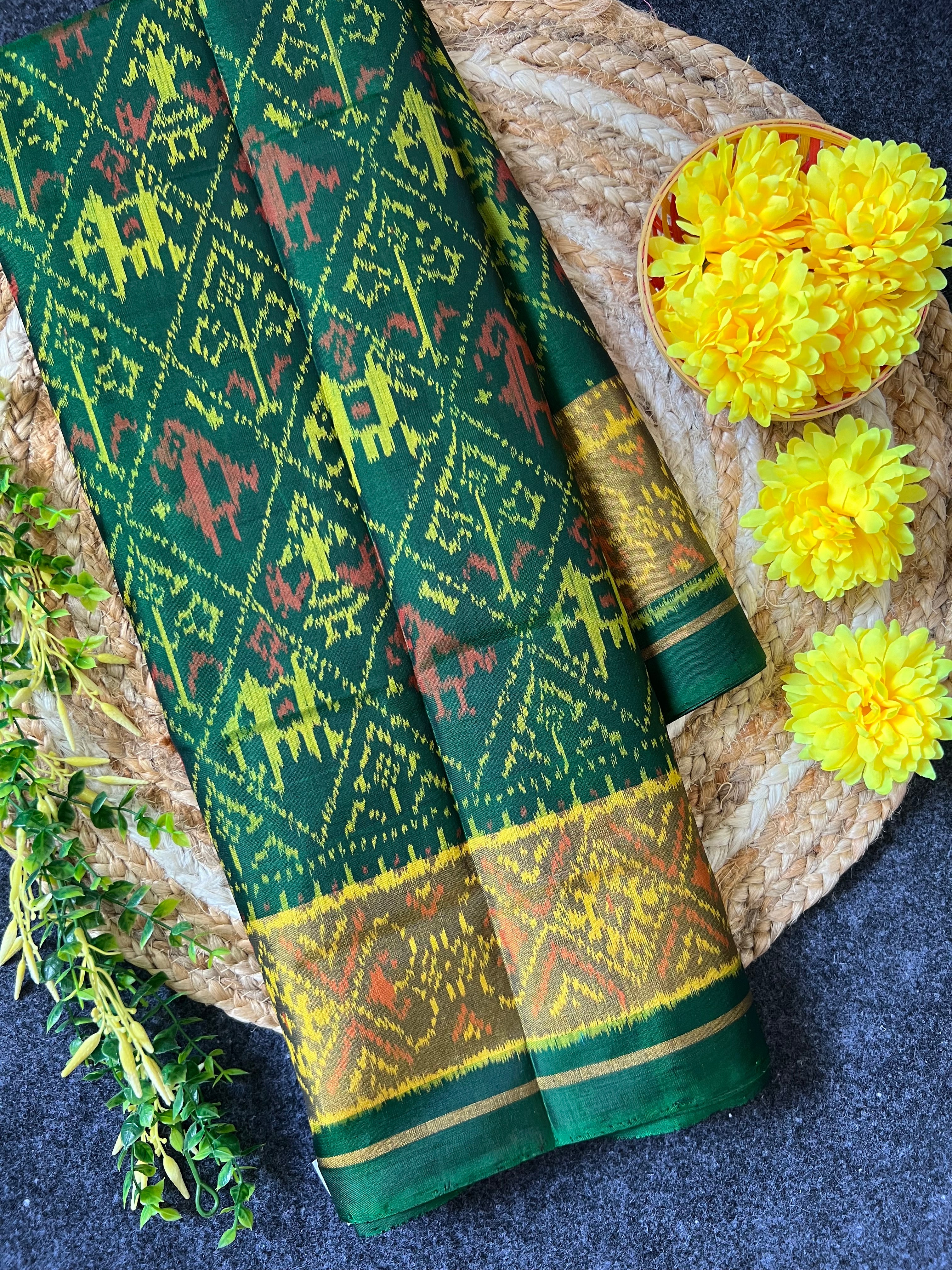 Narikunj Traditional Design Handwoven Patola Silk Saree