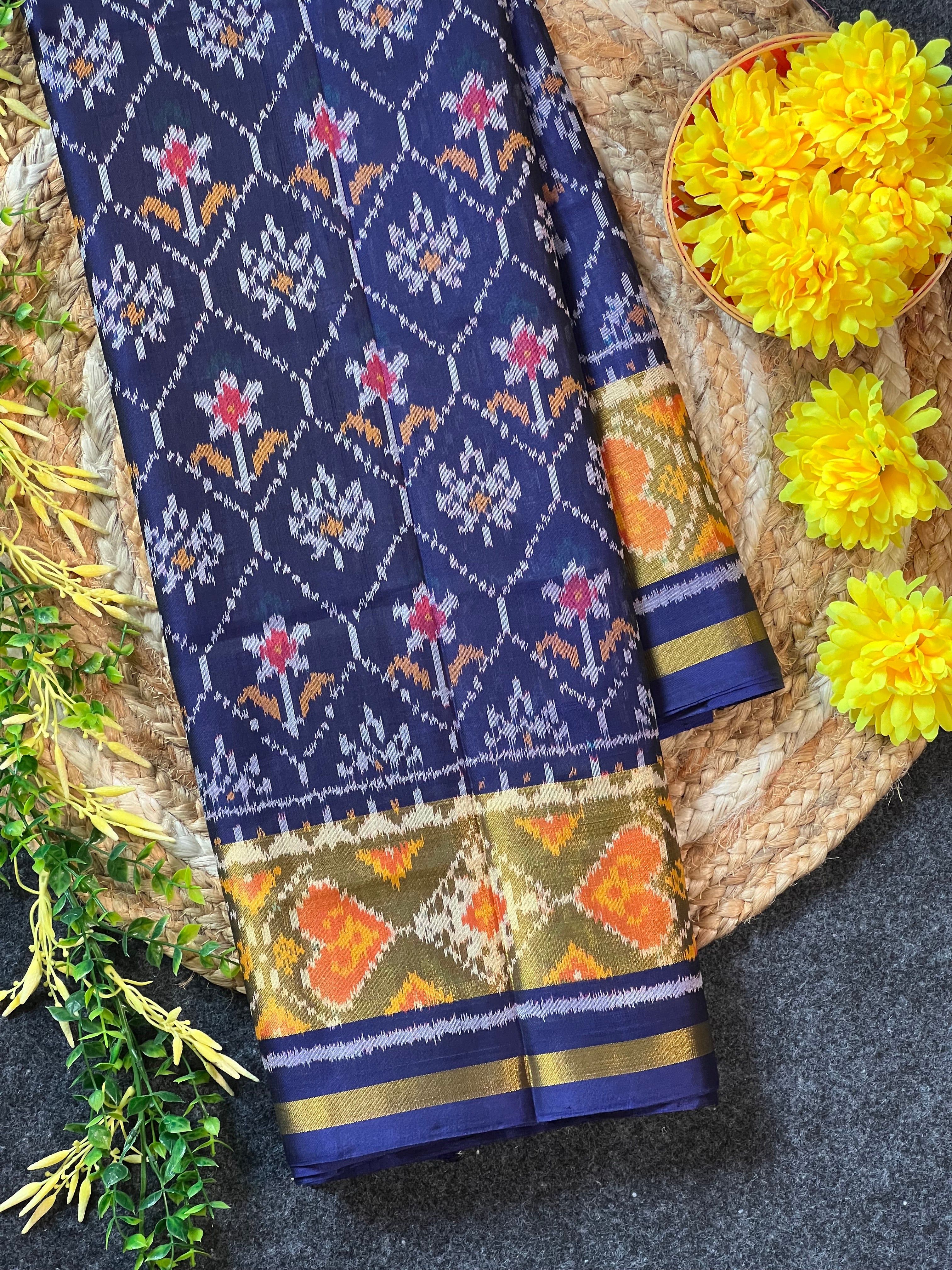 Flower Design Handwoven Patola Silk Saree
