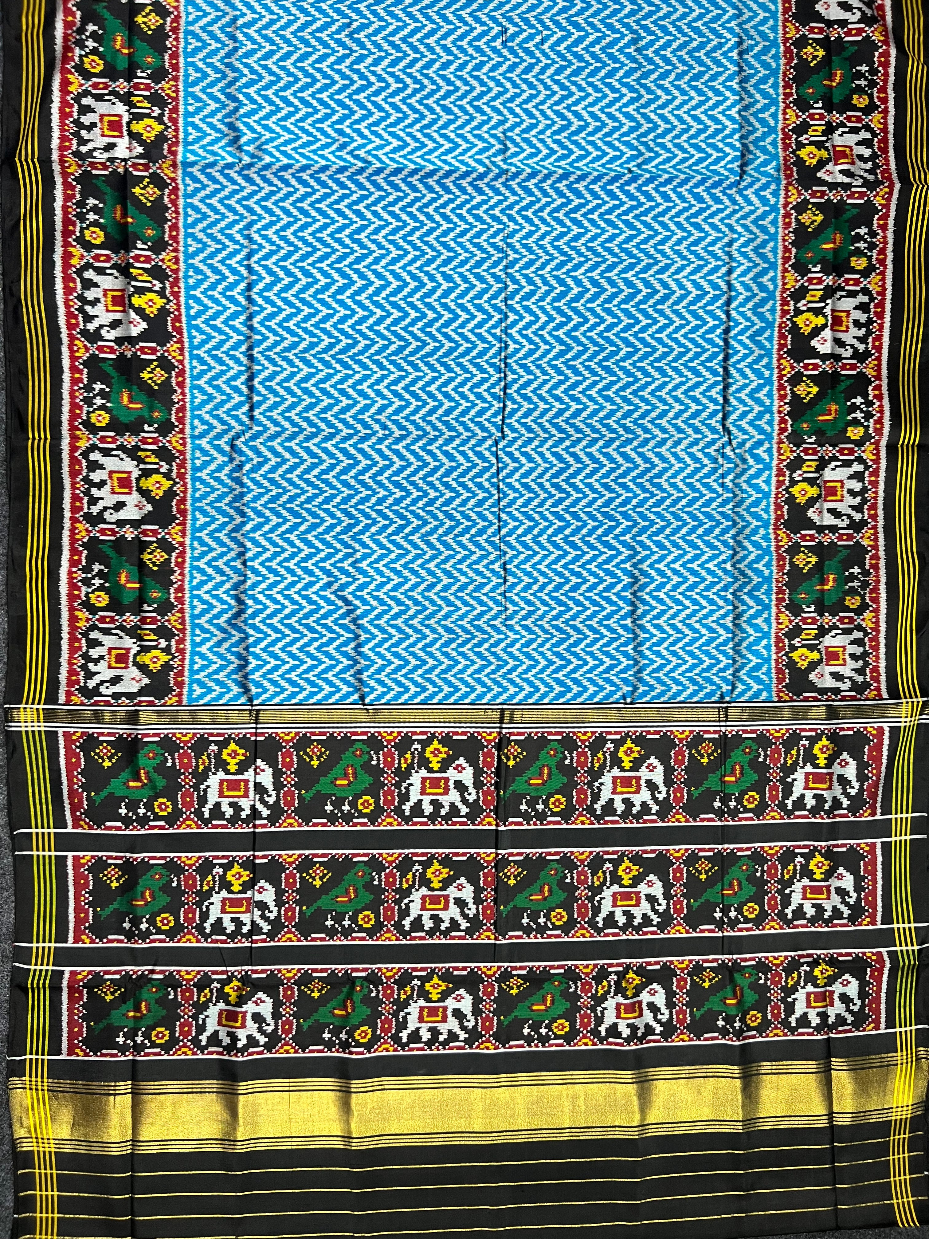 Laheriya Design Handwoven Patola Silk Saree