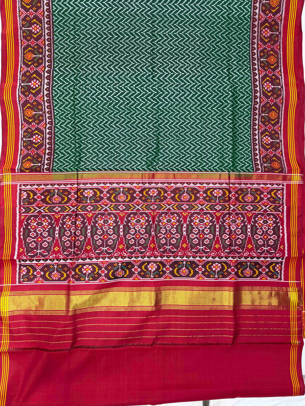 Laheriya Design Handwoven Patola Silk Saree