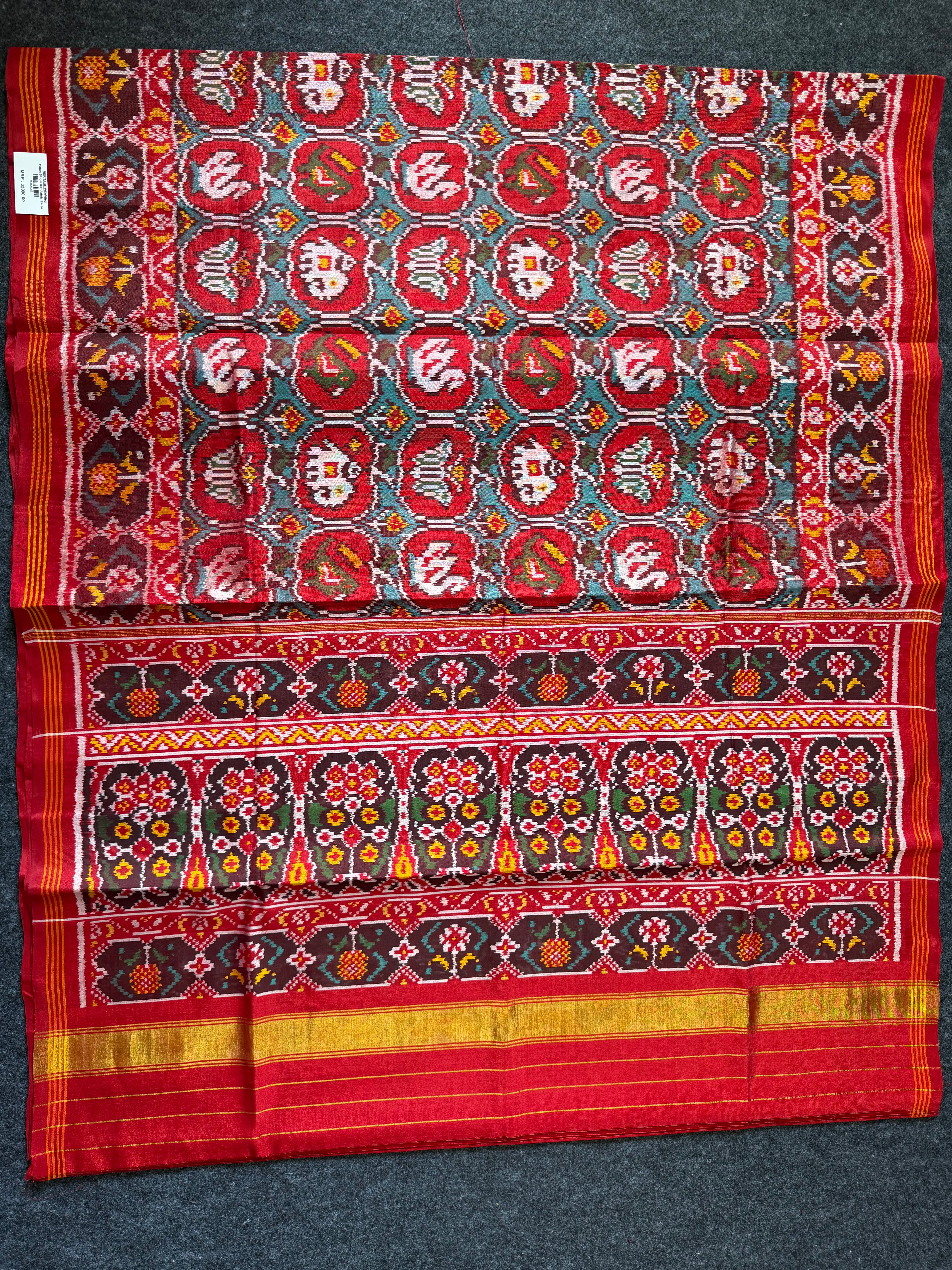 Exclusive Motif Design Handwoven Patola Silk Saree