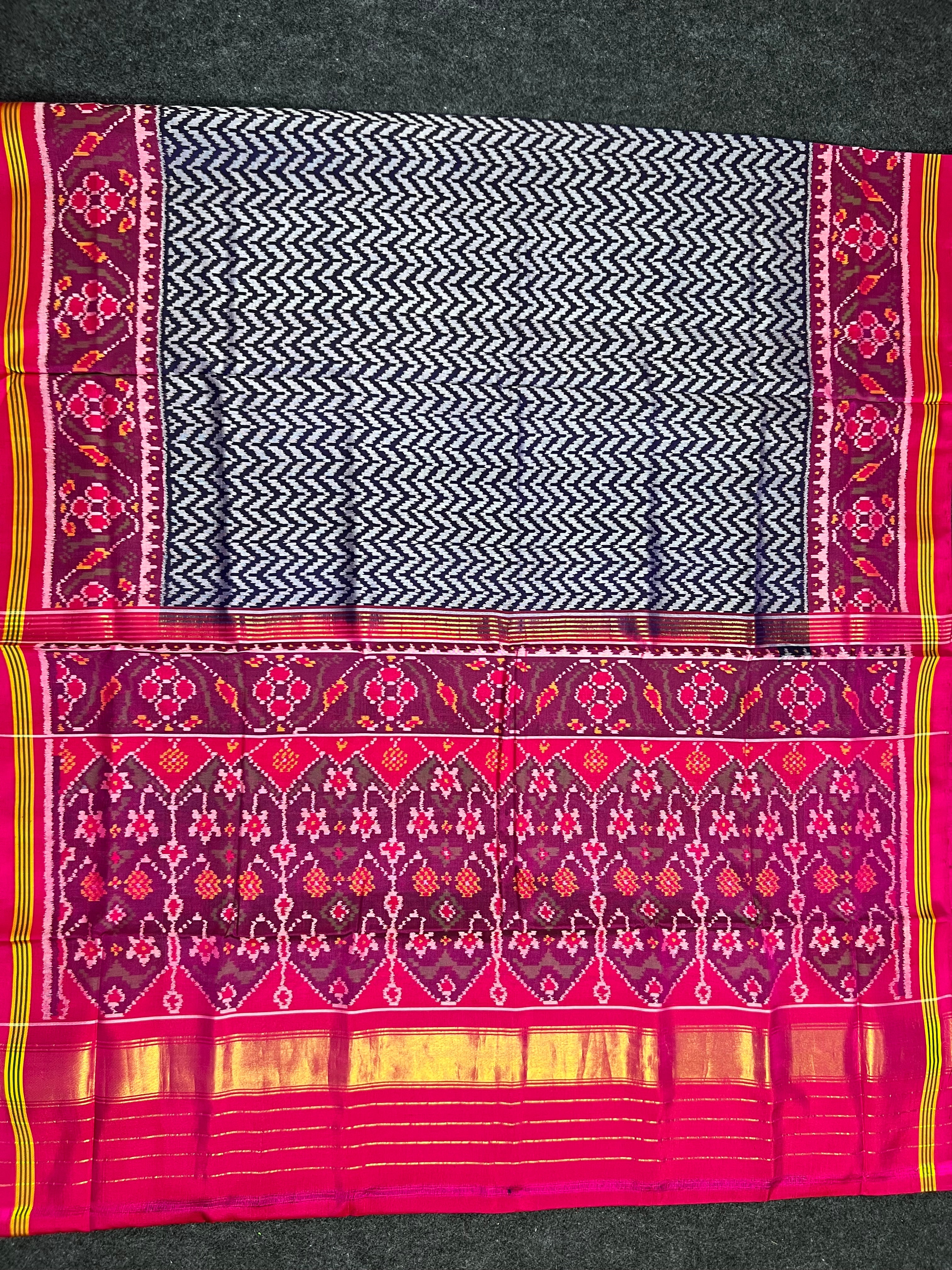 Laheriya Design Handwoven Patola Silk Saree