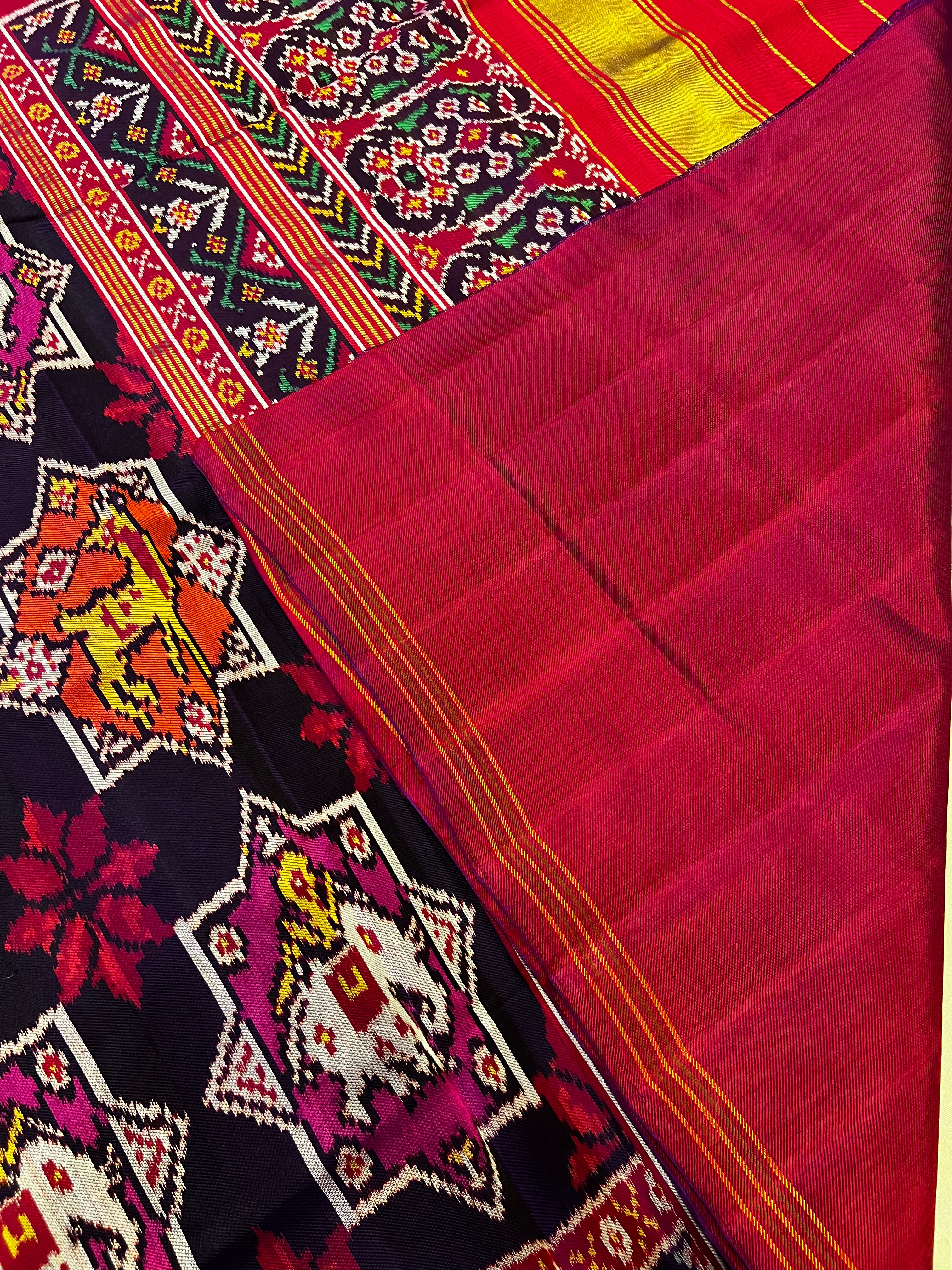 Handwoven Patola Silk Saree Twill Weaving  Star Motif