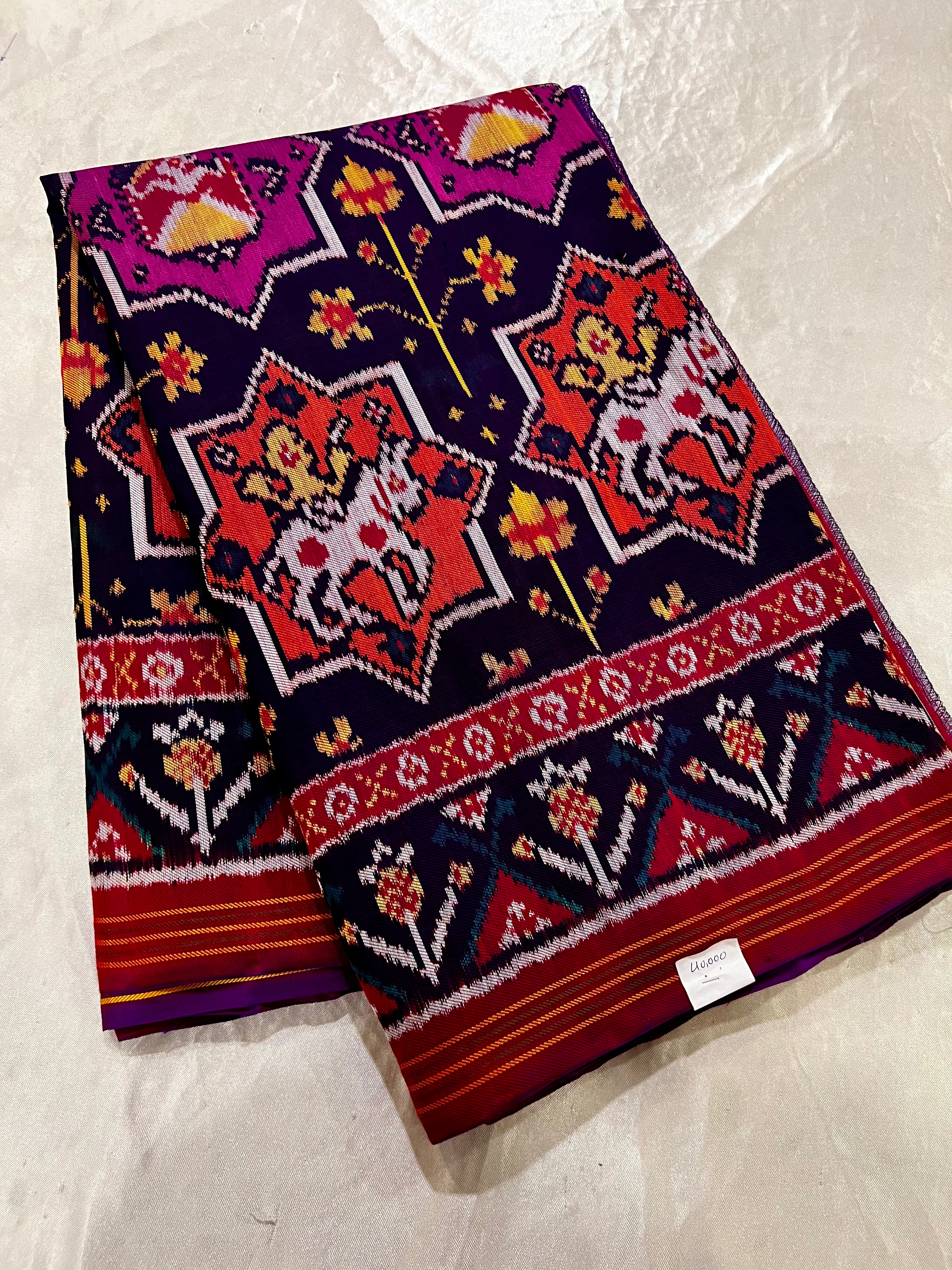 Twill Weaving Handwoven Patola Silk Saree Star Design Main image